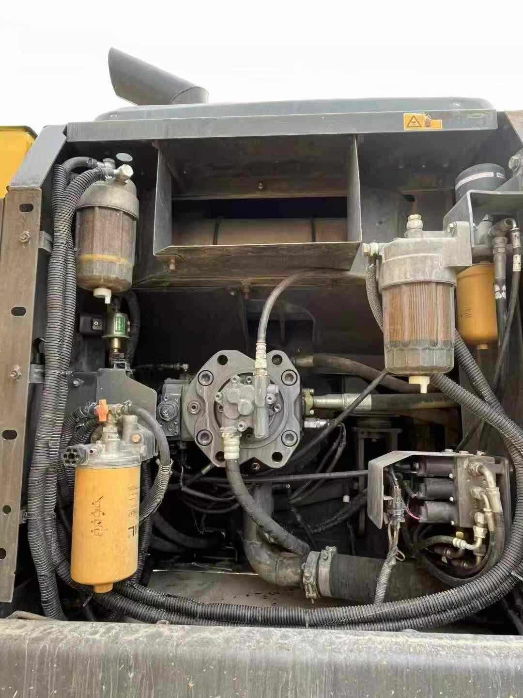 شراء حفارة Sumitomo SH240-6 مستعملة / 6