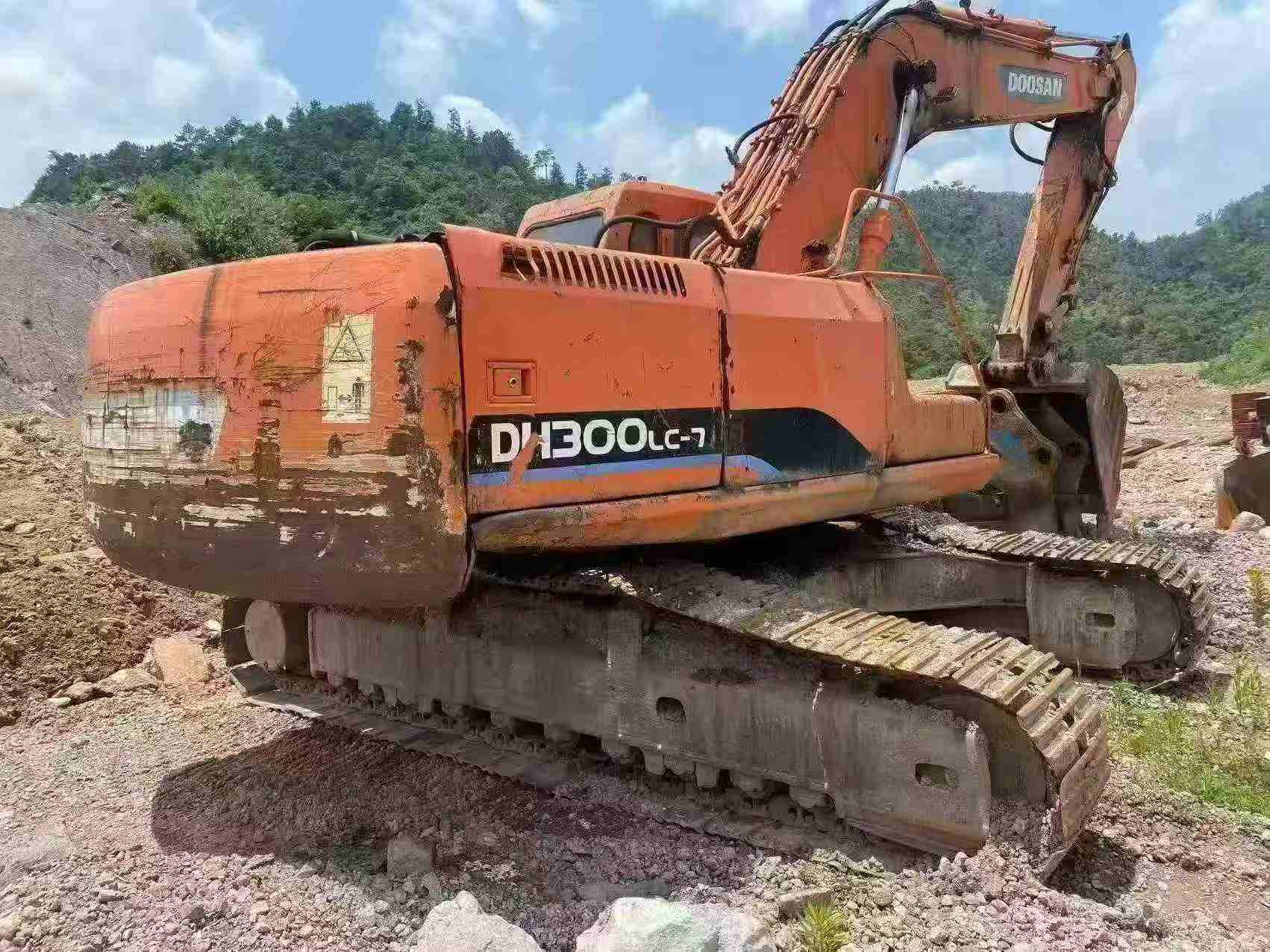 Acheter Pelle Doosan S300 d'occasion / 3