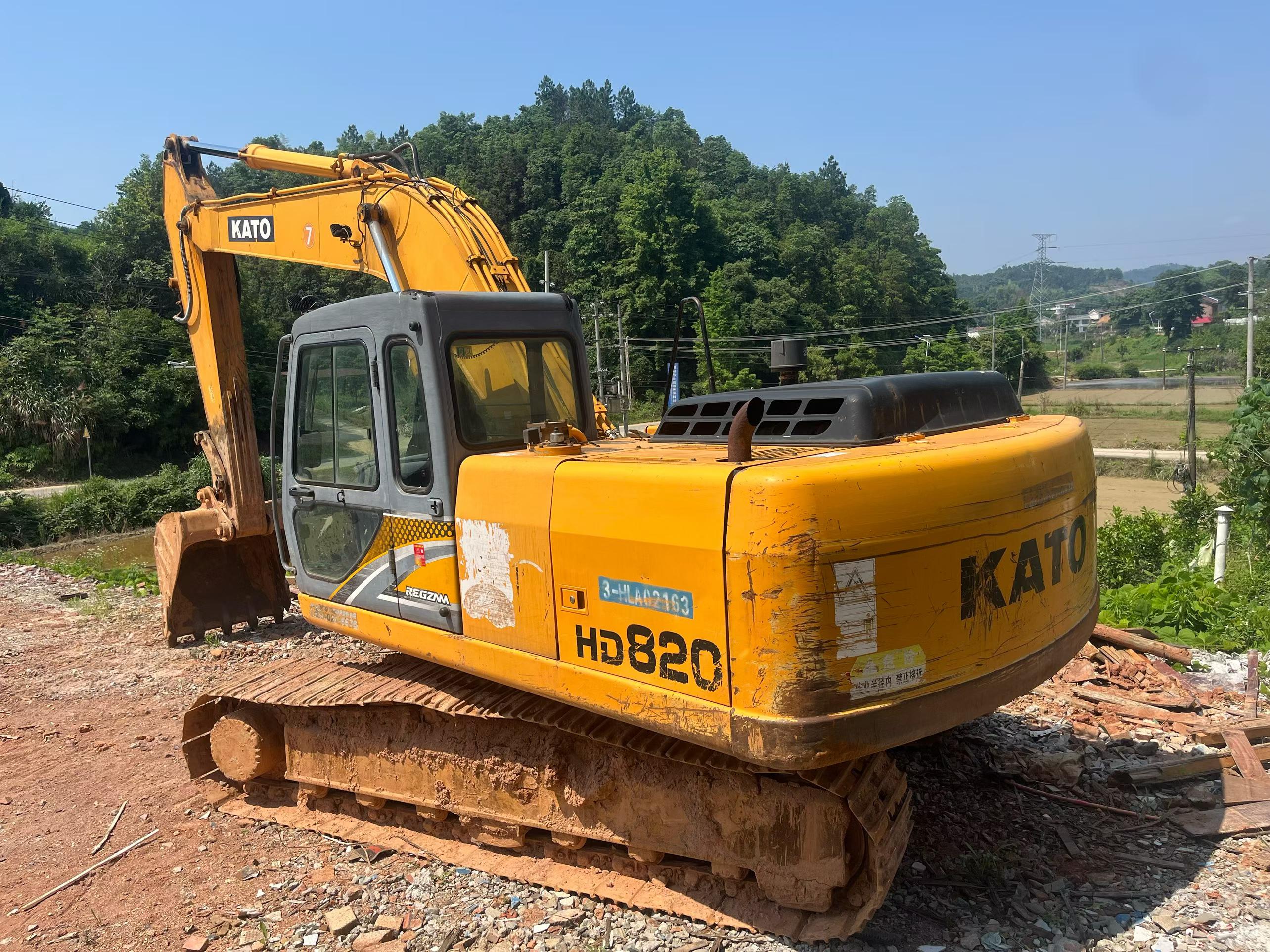 Buy Kato HD820 Used Excavator