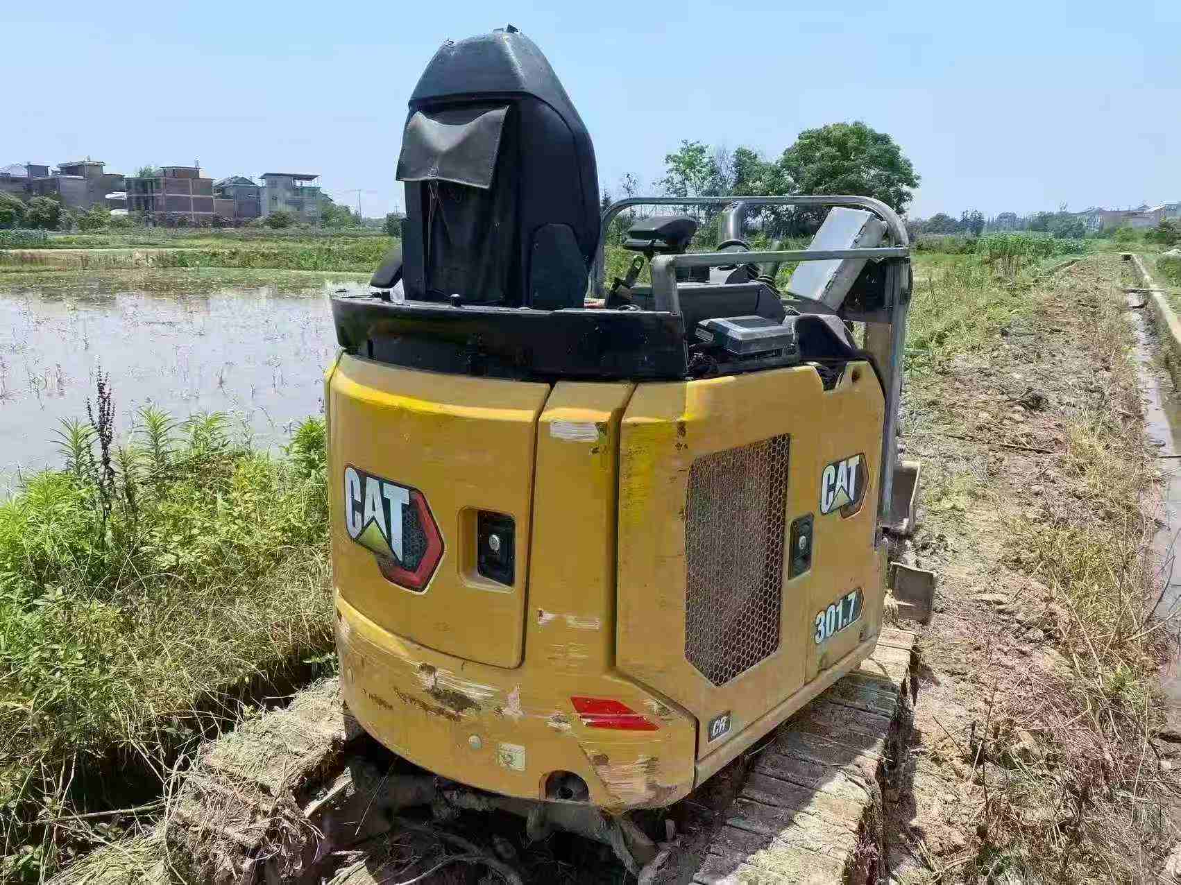 Купить Подержанный Экскаватор Caterpillar 301.4C / 6