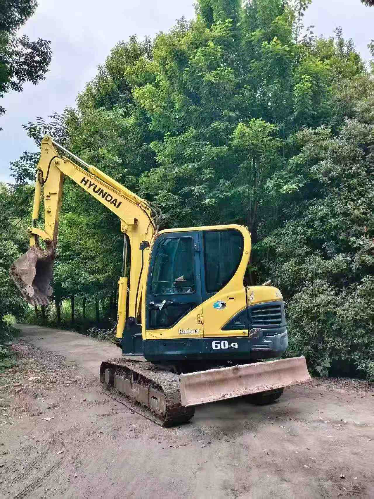Buy Hyundai R60-9V Used Excavator / 2