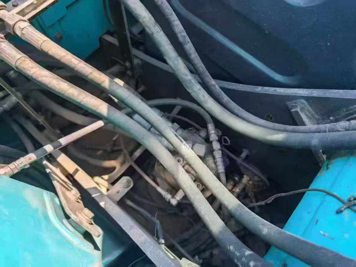 شراء حفارة Kobelco SK75 مستعملة / 6