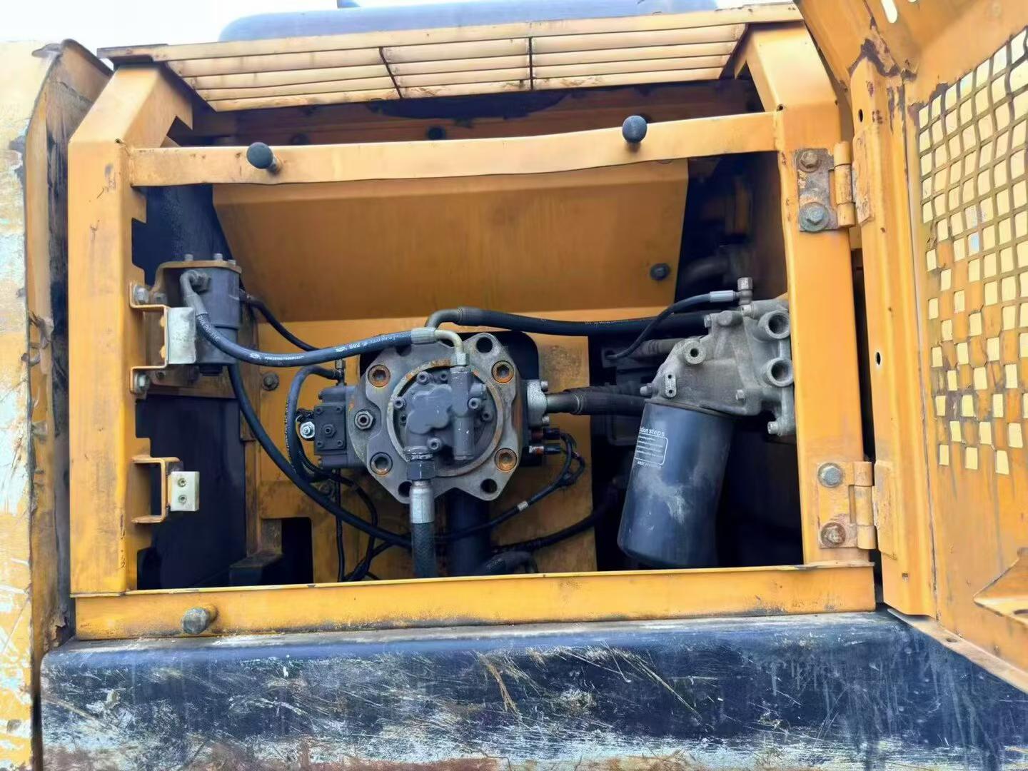 Buy Sany SY215C Used Excavator / 4 Buy Sany SY215C Used Excavator / 4