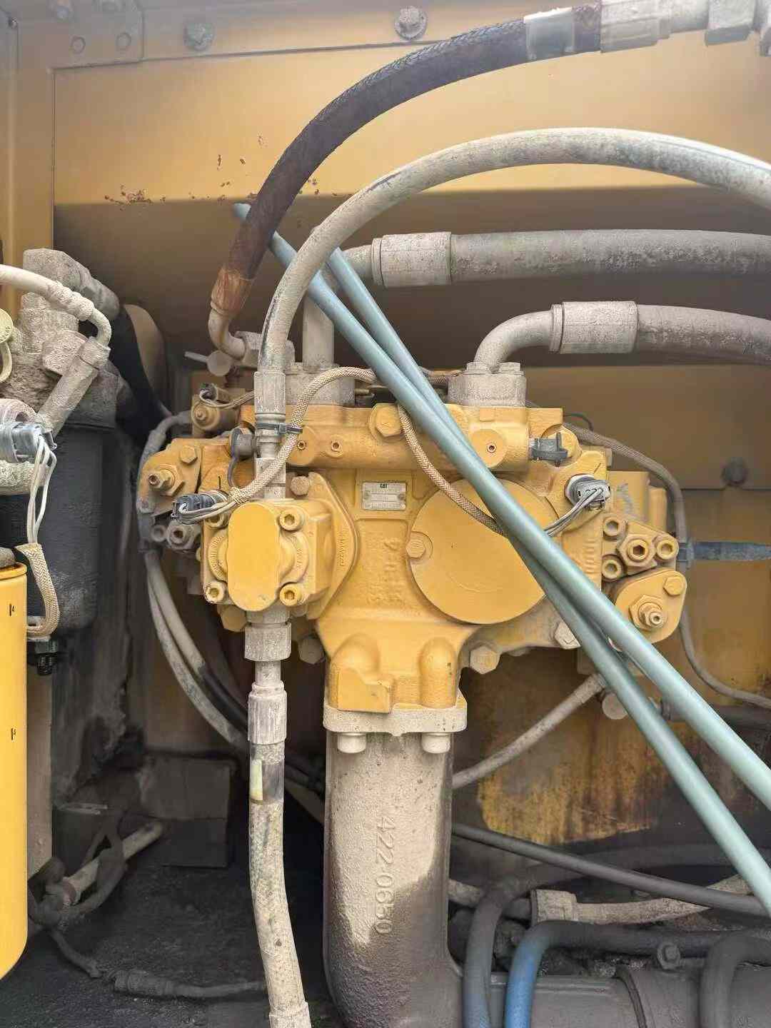 Compre Excavadora Caterpillar 330B Usada / 8