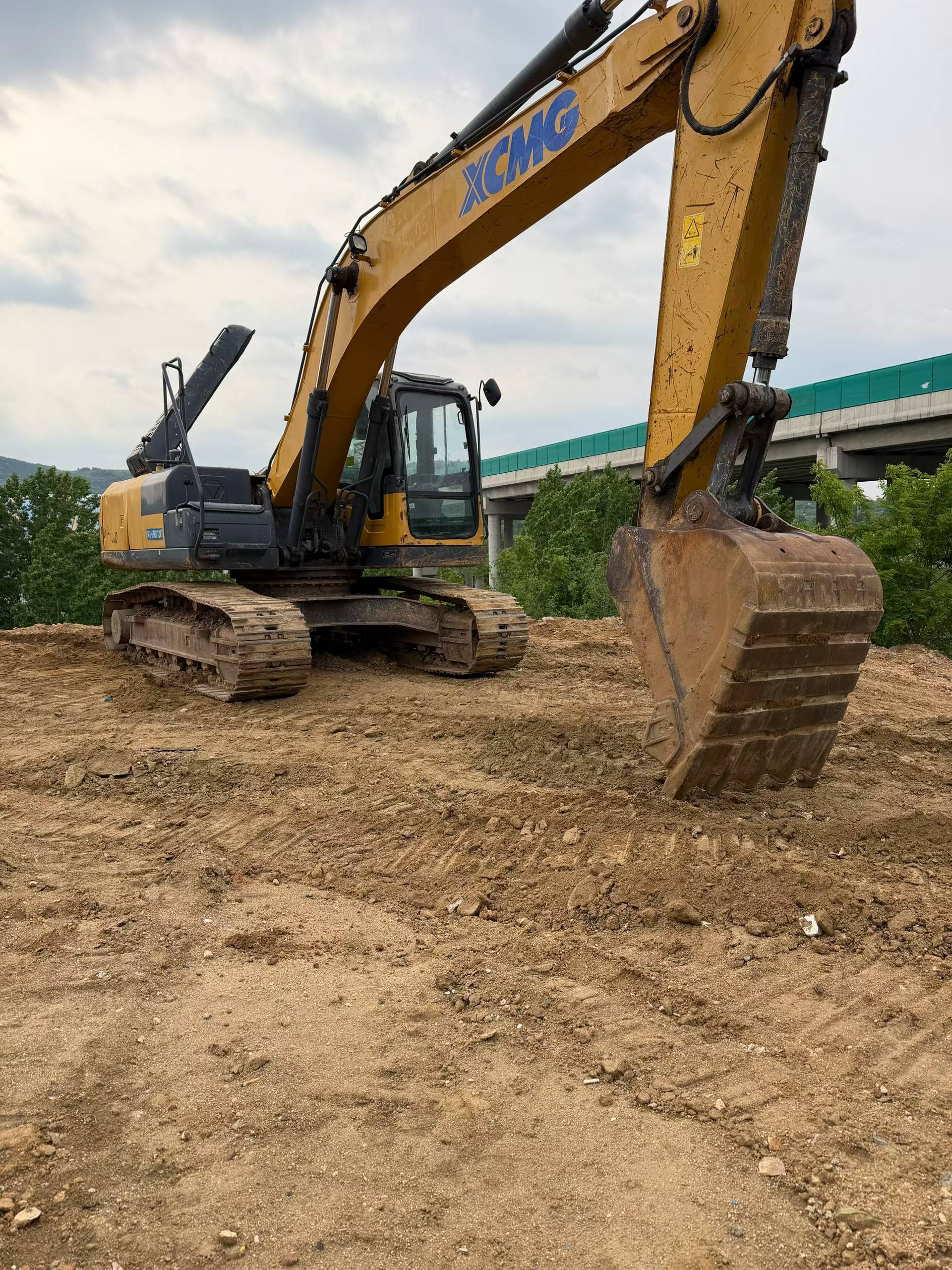 Buy XCMG XE200 Used Excavator / 5 Buy XCMG XE200 Used Excavator / 5