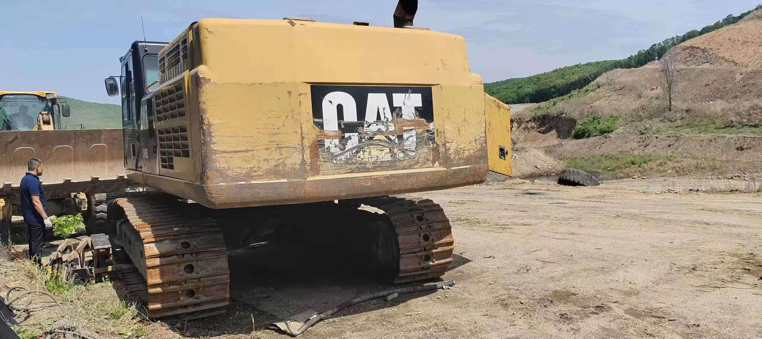 Buy Caterpillar 349E Used Excavator / 2