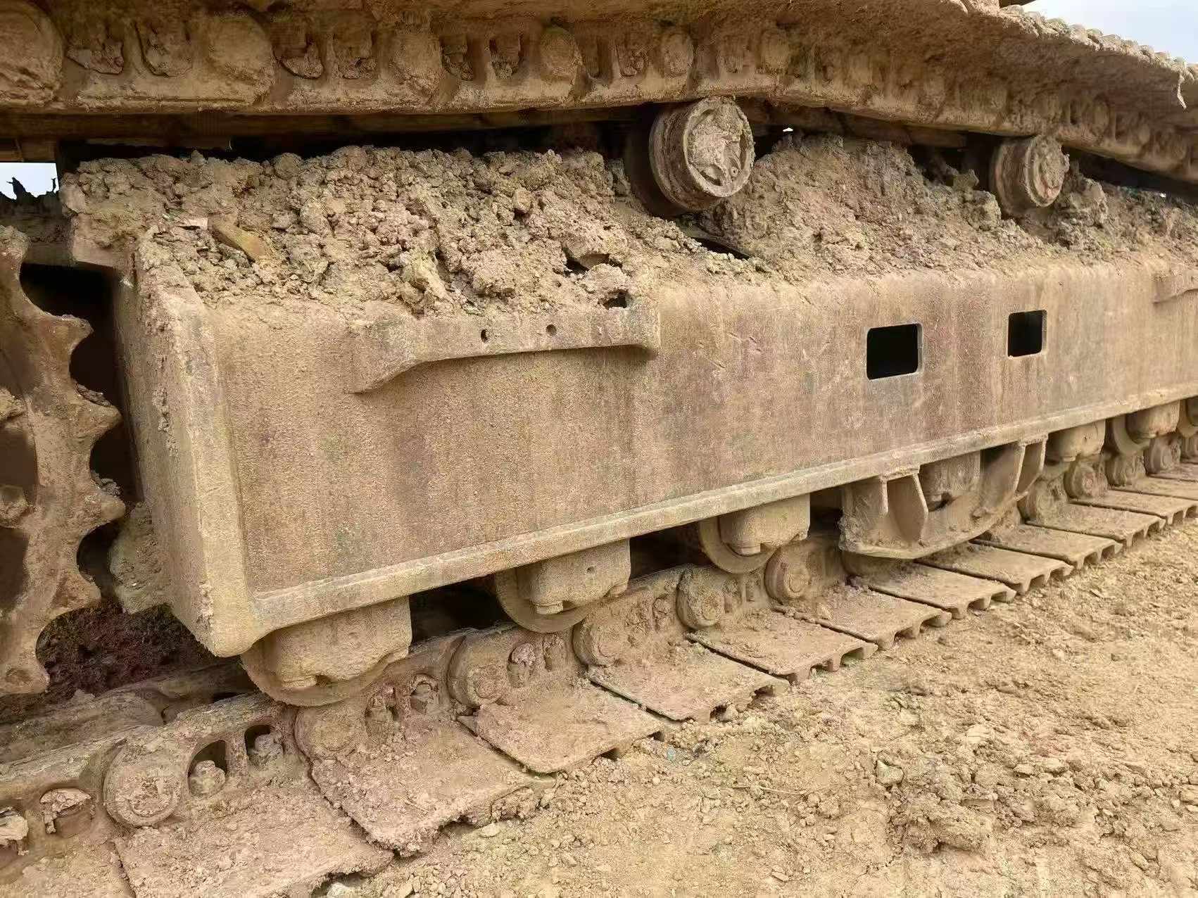 شراء حفارة Caterpillar 336E مستعملة / 3