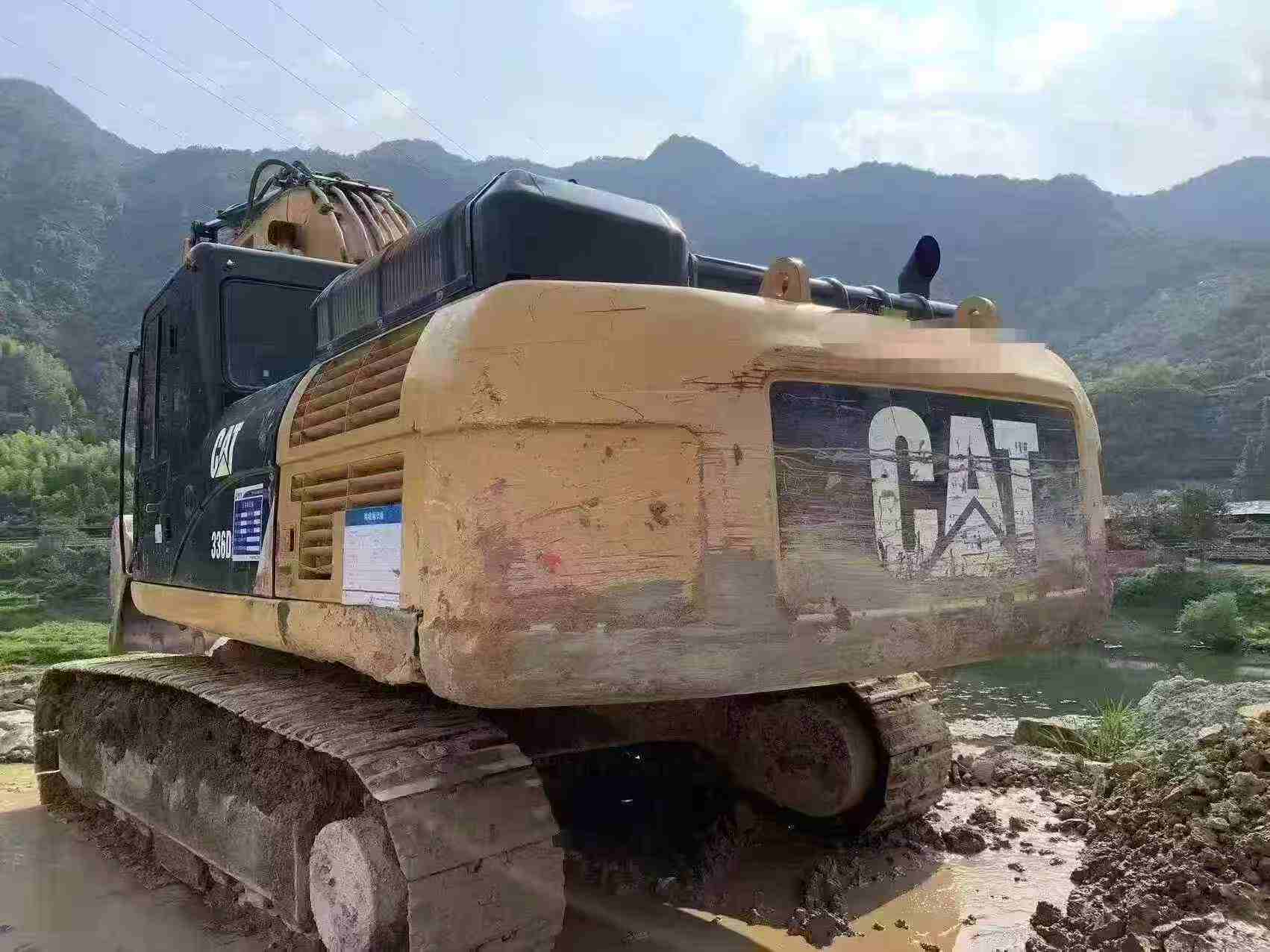 Compre Escavadeira Caterpillar 336E Usada / 2