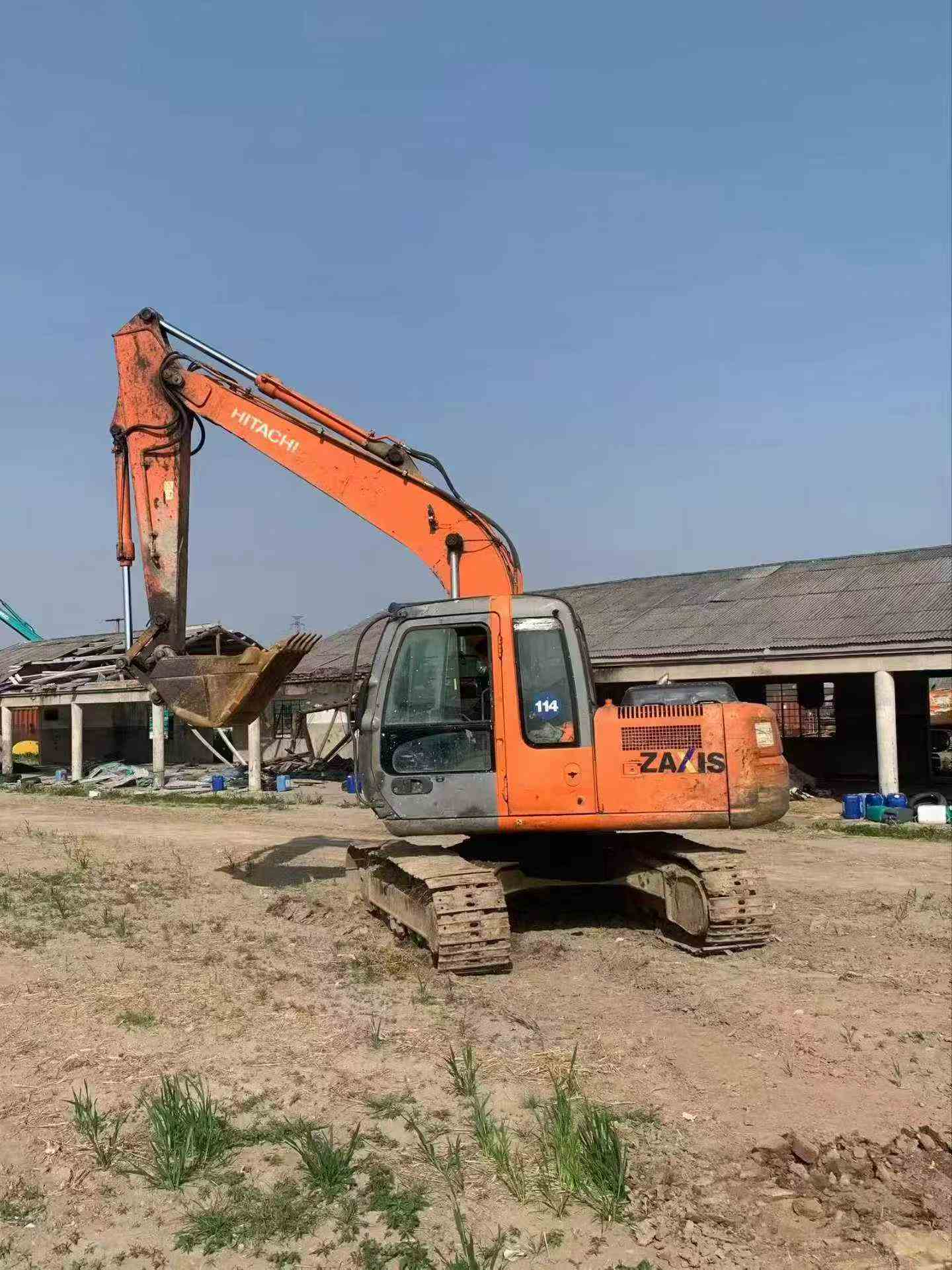 شراء حفارة Hitachi EX120 مستعملة / 3