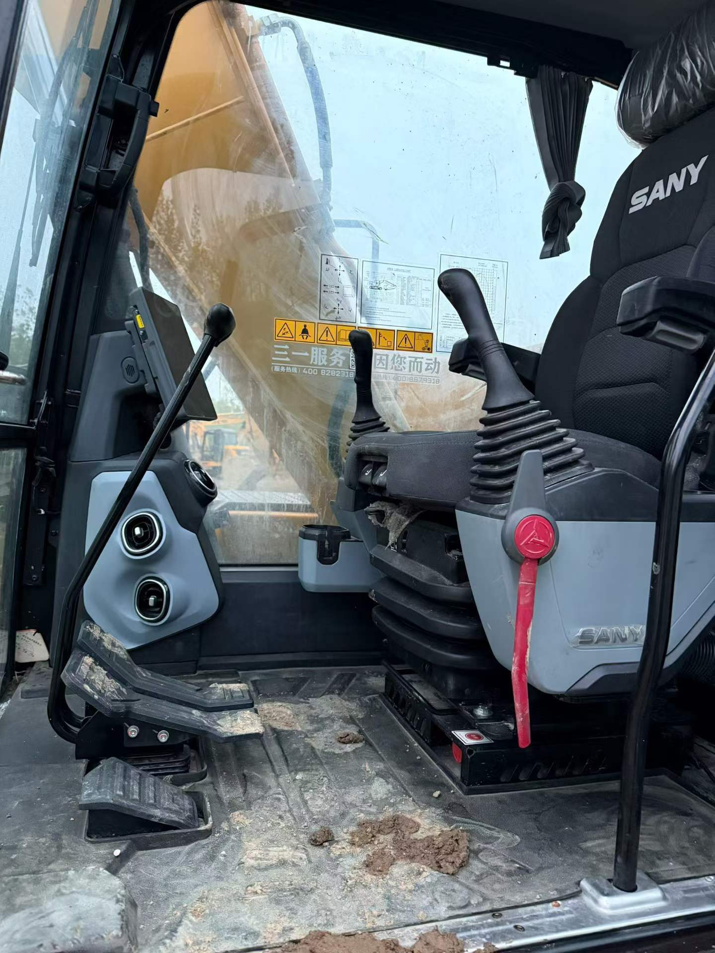 Buy Sany SY135 Used Excavator / 8 Buy Sany SY135 Used Excavator / 8
