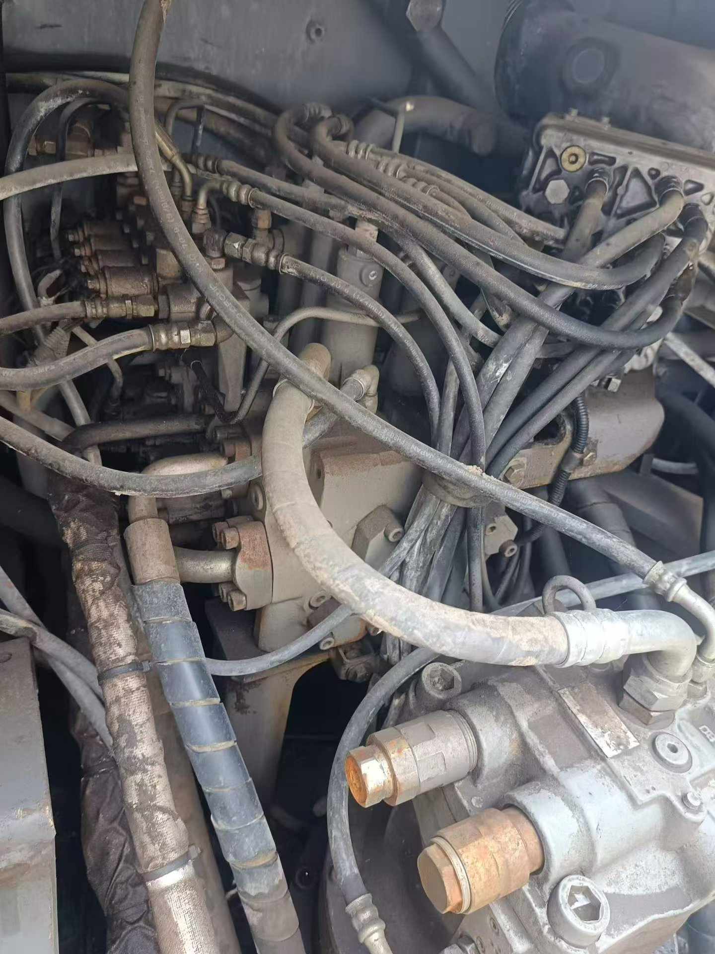 Купить Подержанный Экскаватор Hitachi EX200 / 8