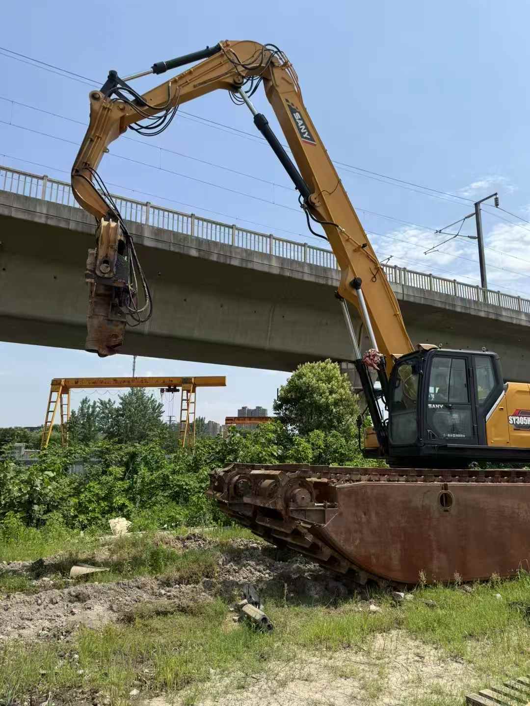 Buy Sany SY245H Used Excavator / 3