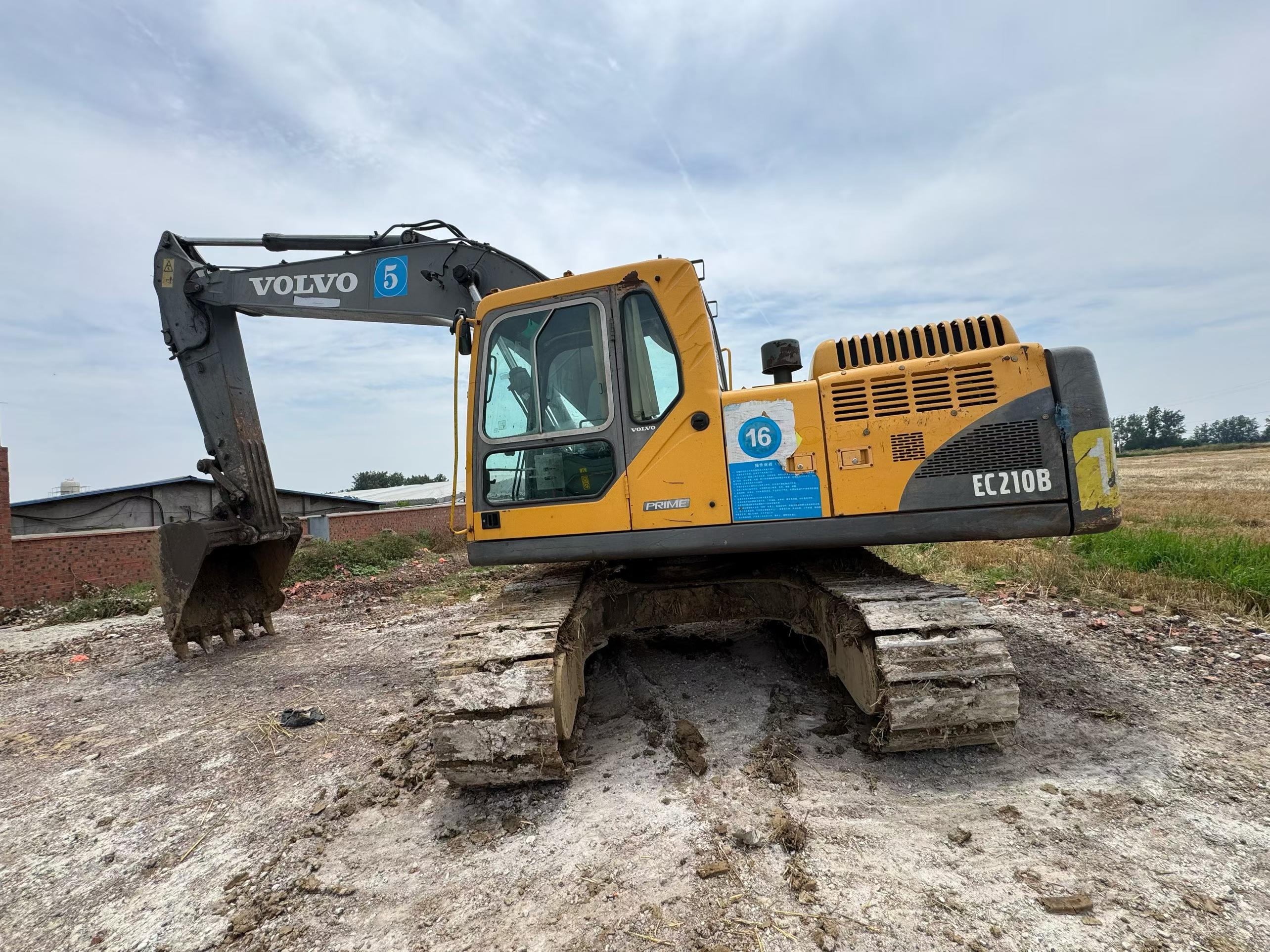 Купить Volvo EC210B Подержанный Экскаватор Купить Volvo EC210B Подержанный Экскаватор