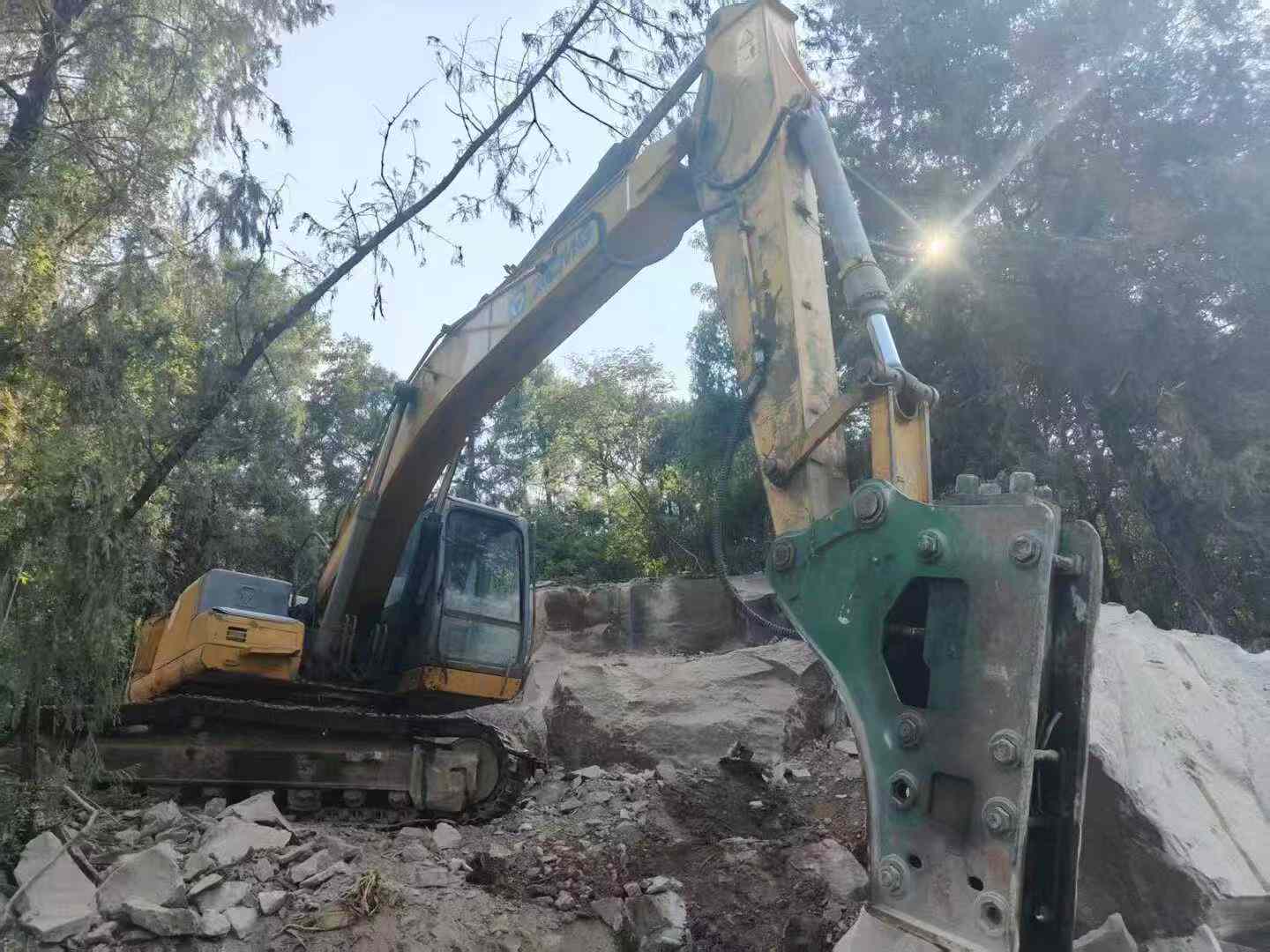 شراء حفارة XCMG XE230 مستعملة / 7