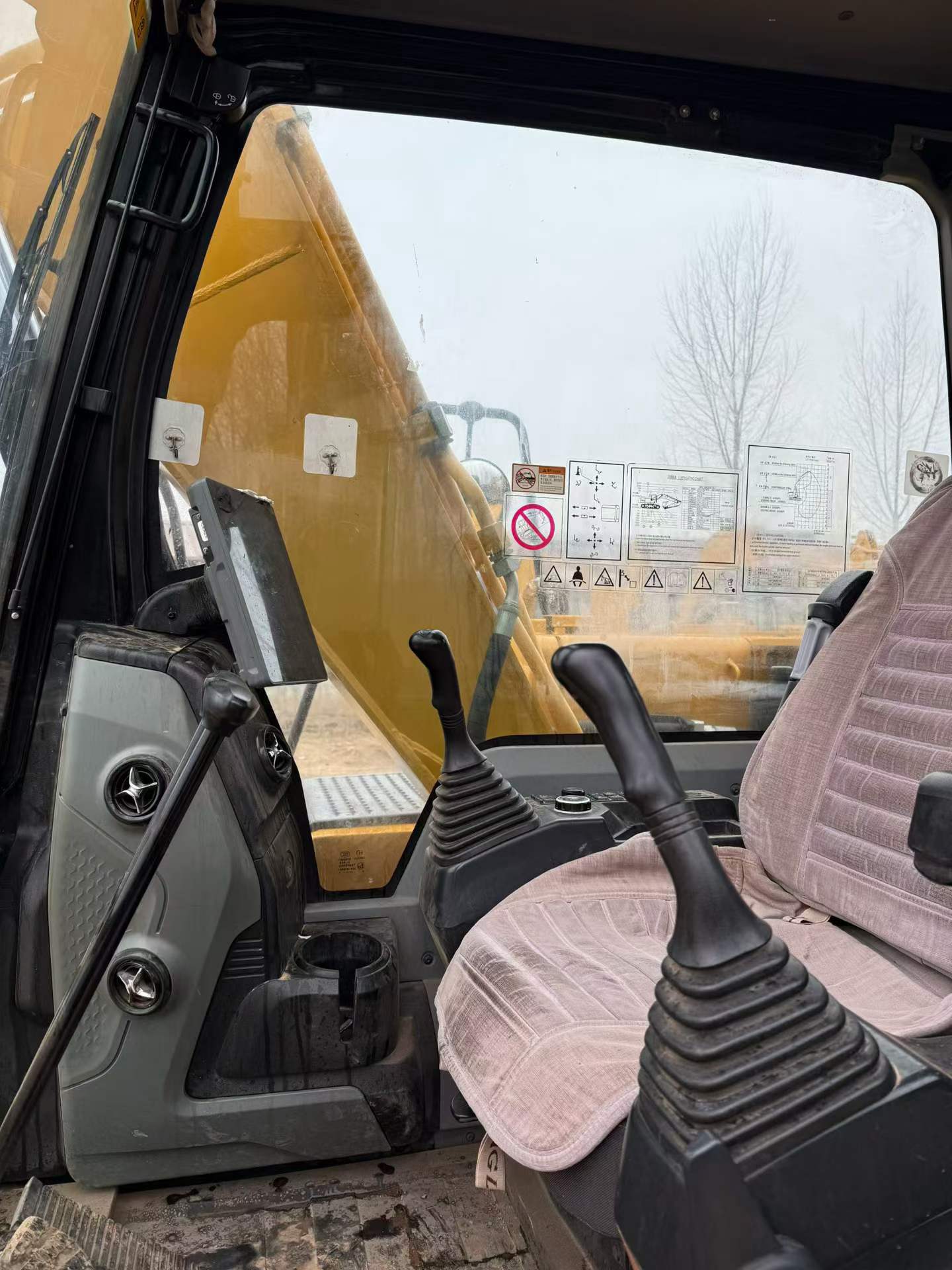 Buy Sany SY135 Used Excavator / 5 Buy Sany SY135 Used Excavator / 5