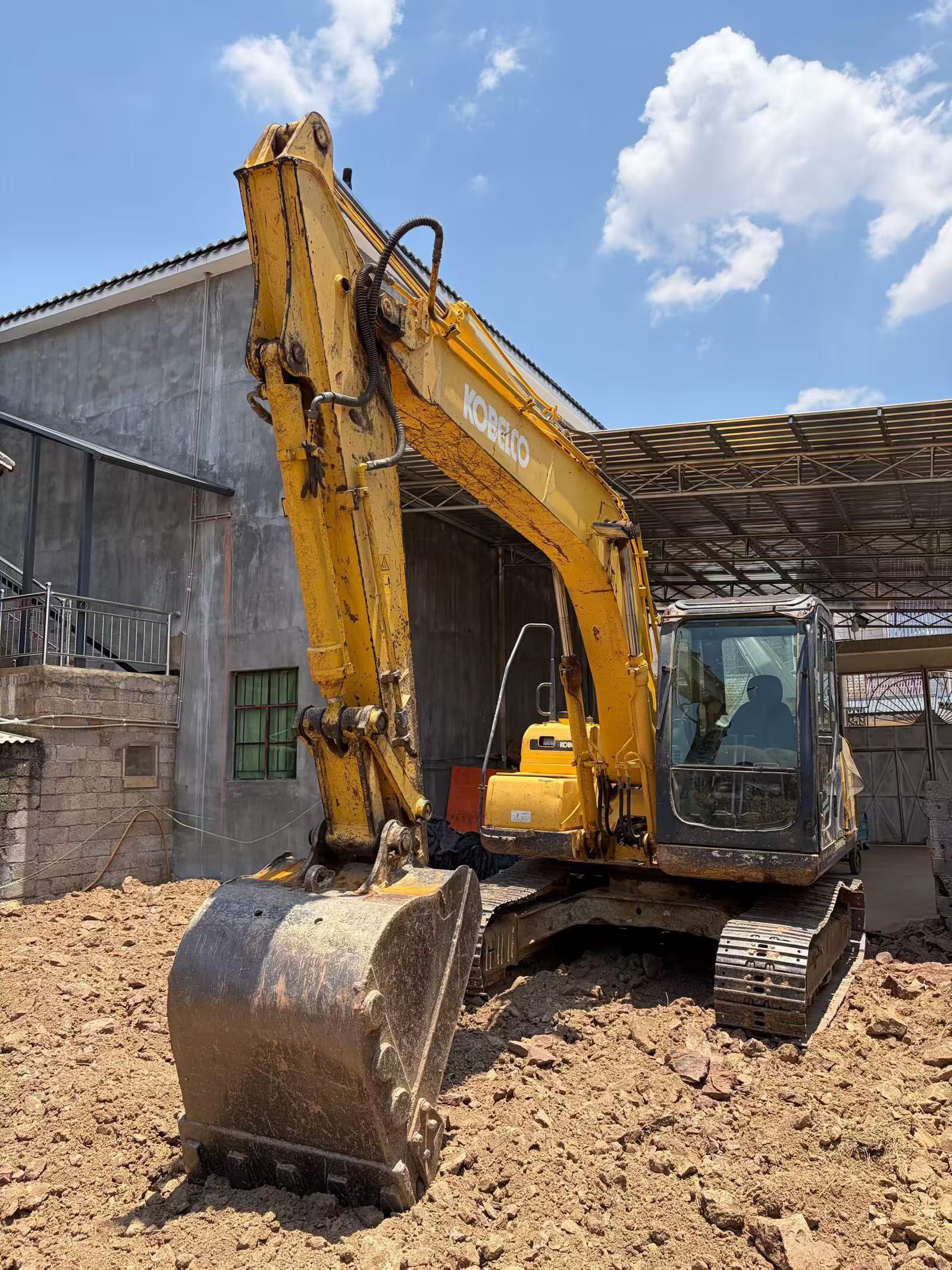 Acheter Pelle Kobelco SK130 d'occasion / 2