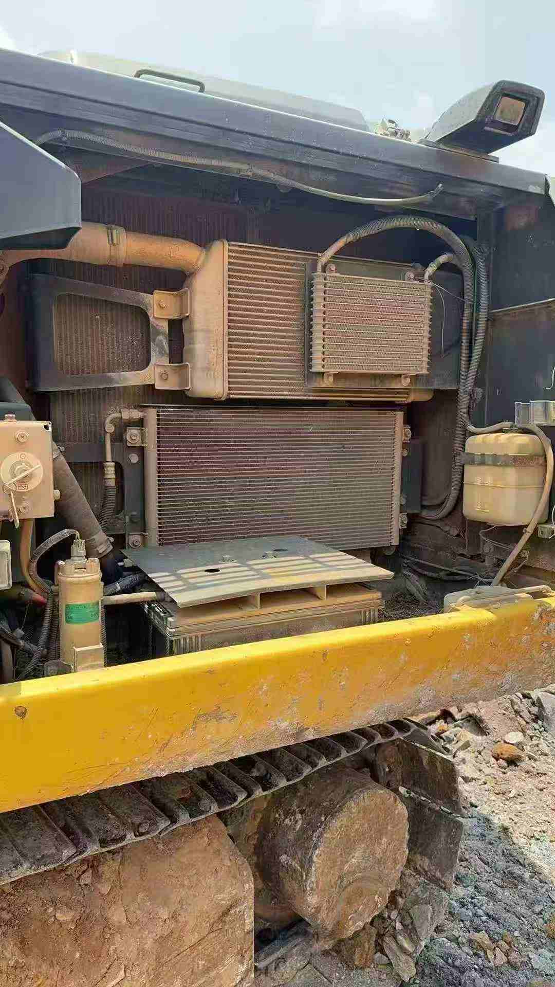 شراء حفارة Sumitomo SH200-5 مستعملة / 5