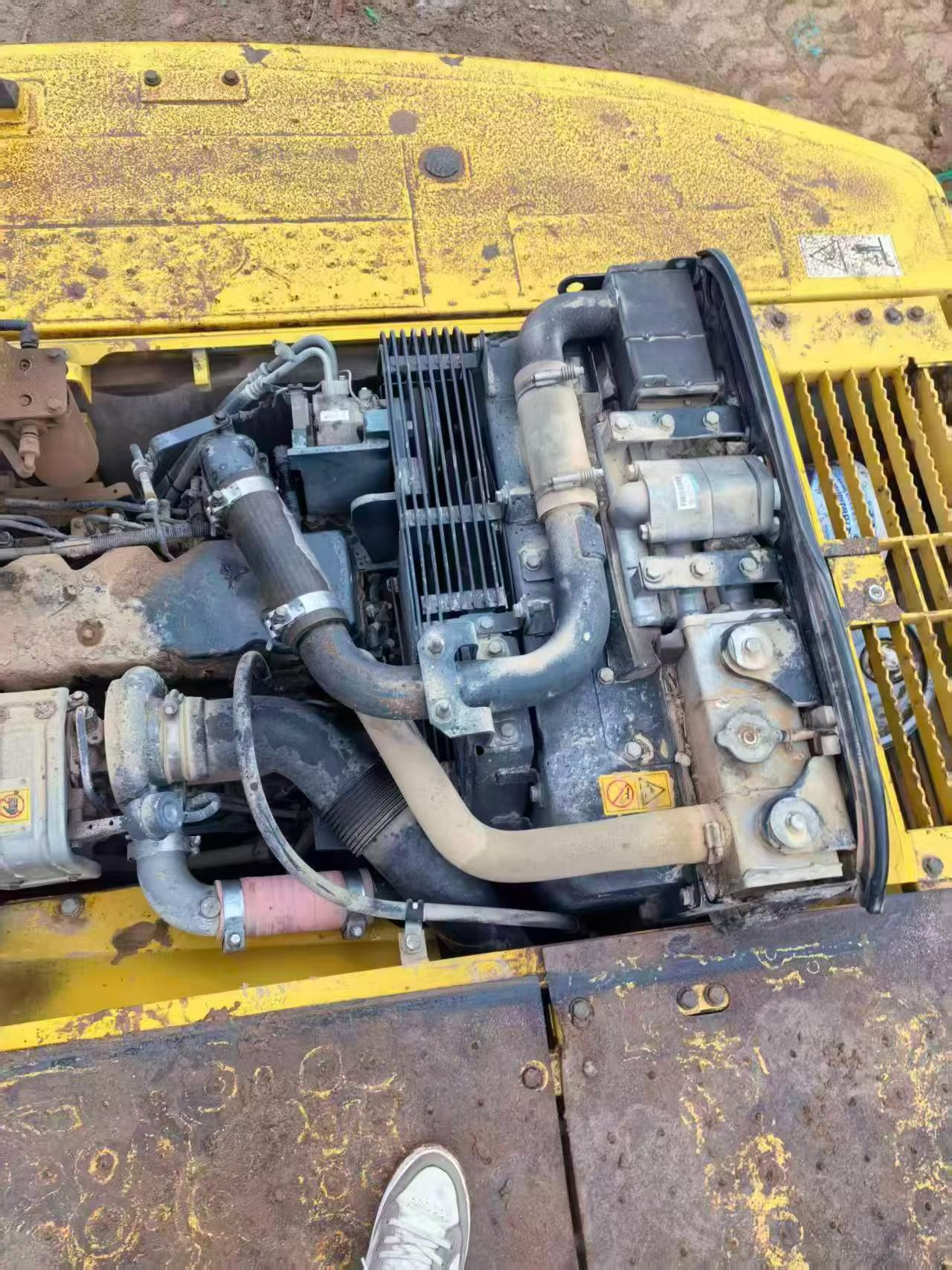 Compre Excavadora Komatsu PC220-8 Usada / 3