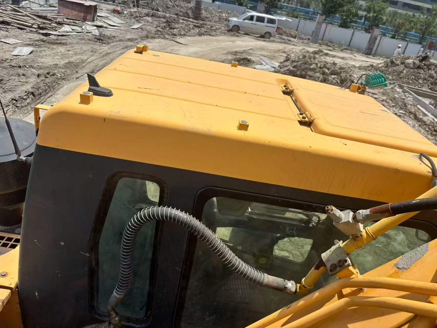 Buy Hyundai R215-7 Used Excavator / 4