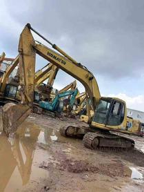 Buy Komatsu PC200-6 Used Excavator / 2 Buy Komatsu PC200-6 Used Excavator / 2
