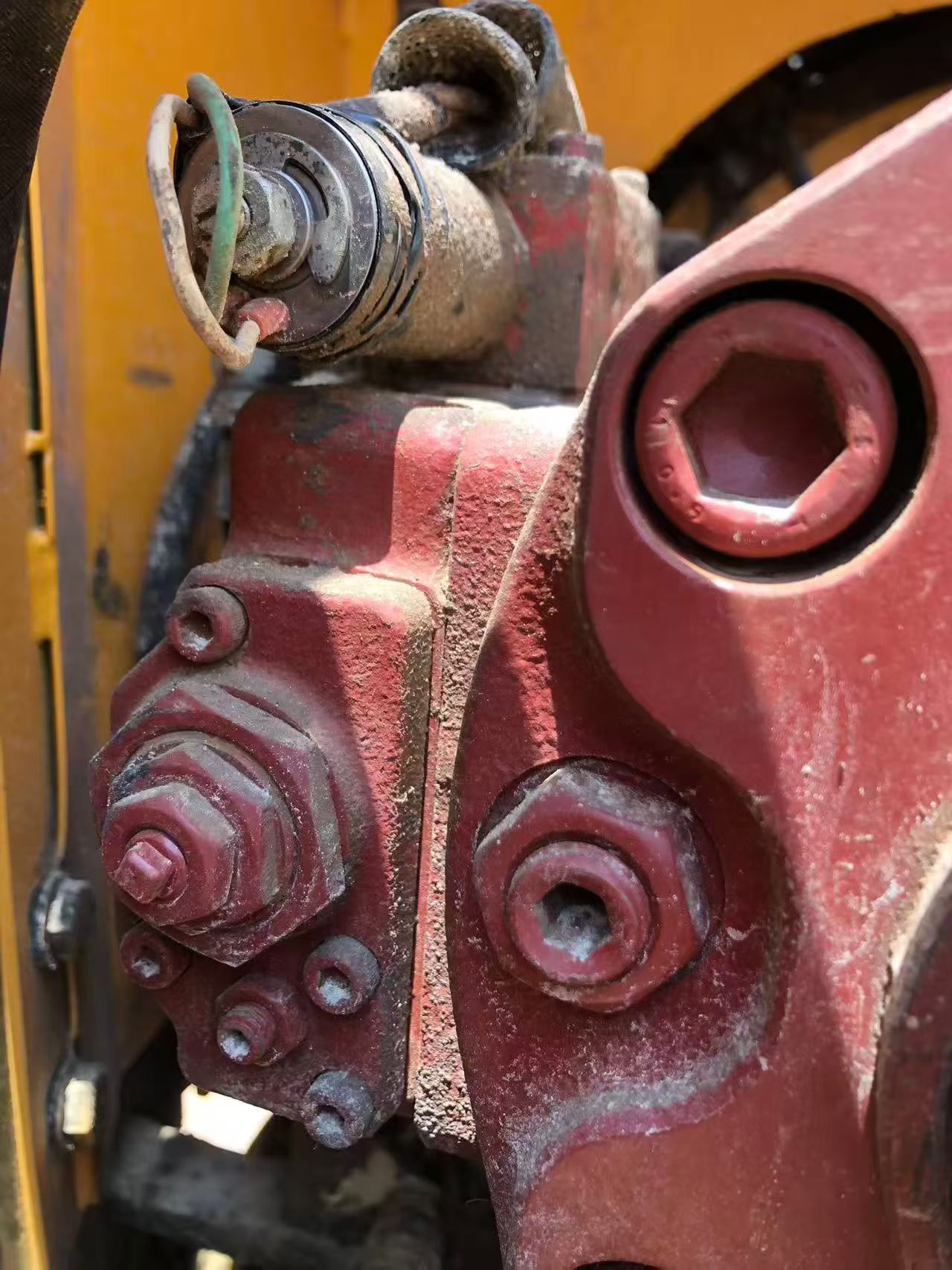 Compre Excavadora Hyundai R110-7 Usada / 4