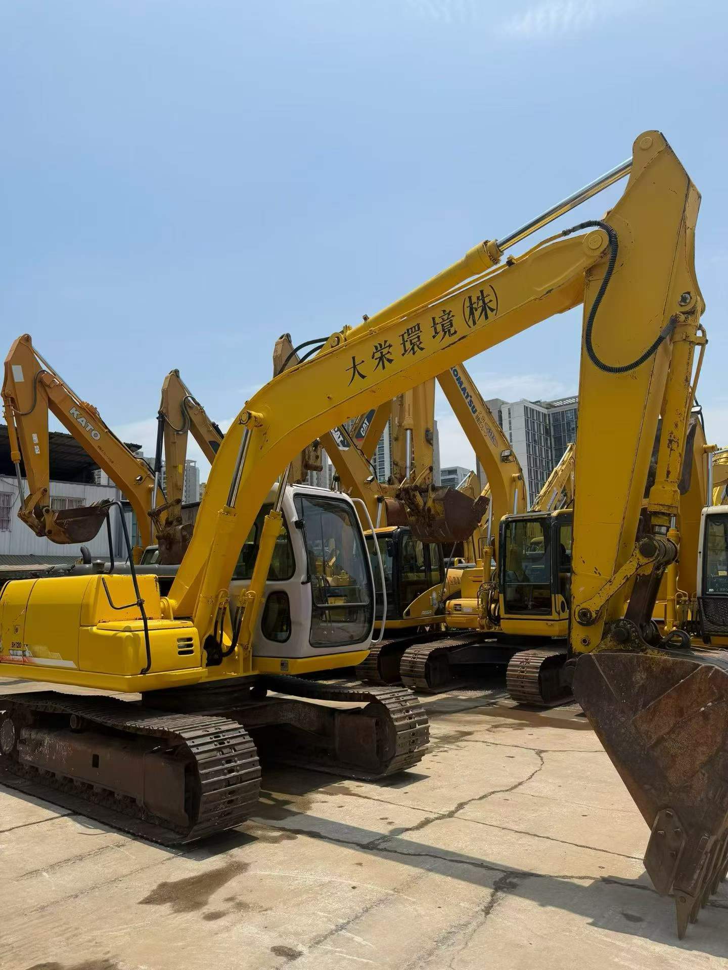 شراء حفارة Sumitomo SH120 مستعملة / 7