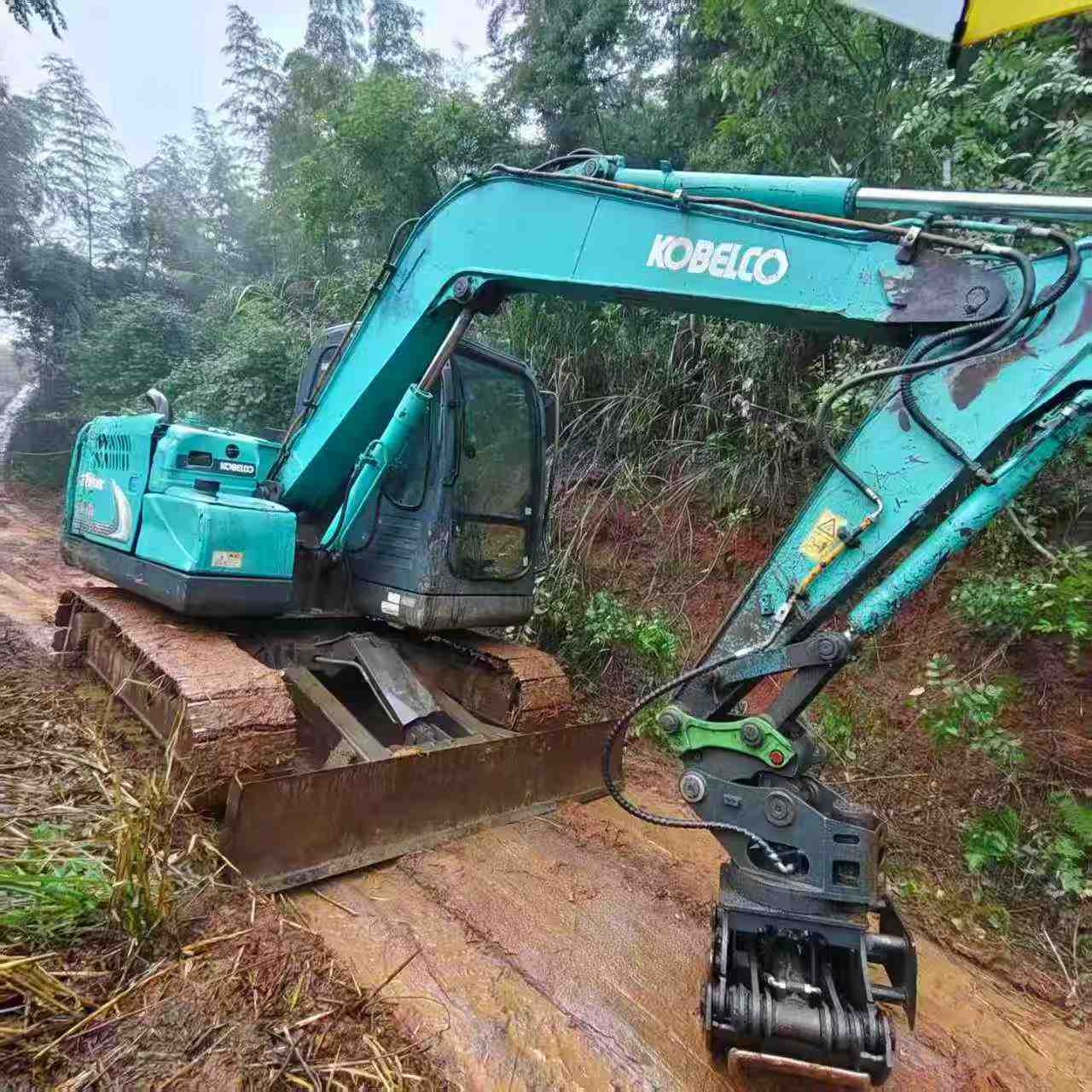 Купить Подержанный Экскаватор Kobelco SK75 / 5 Купить Подержанный Экскаватор Kobelco SK75 / 5