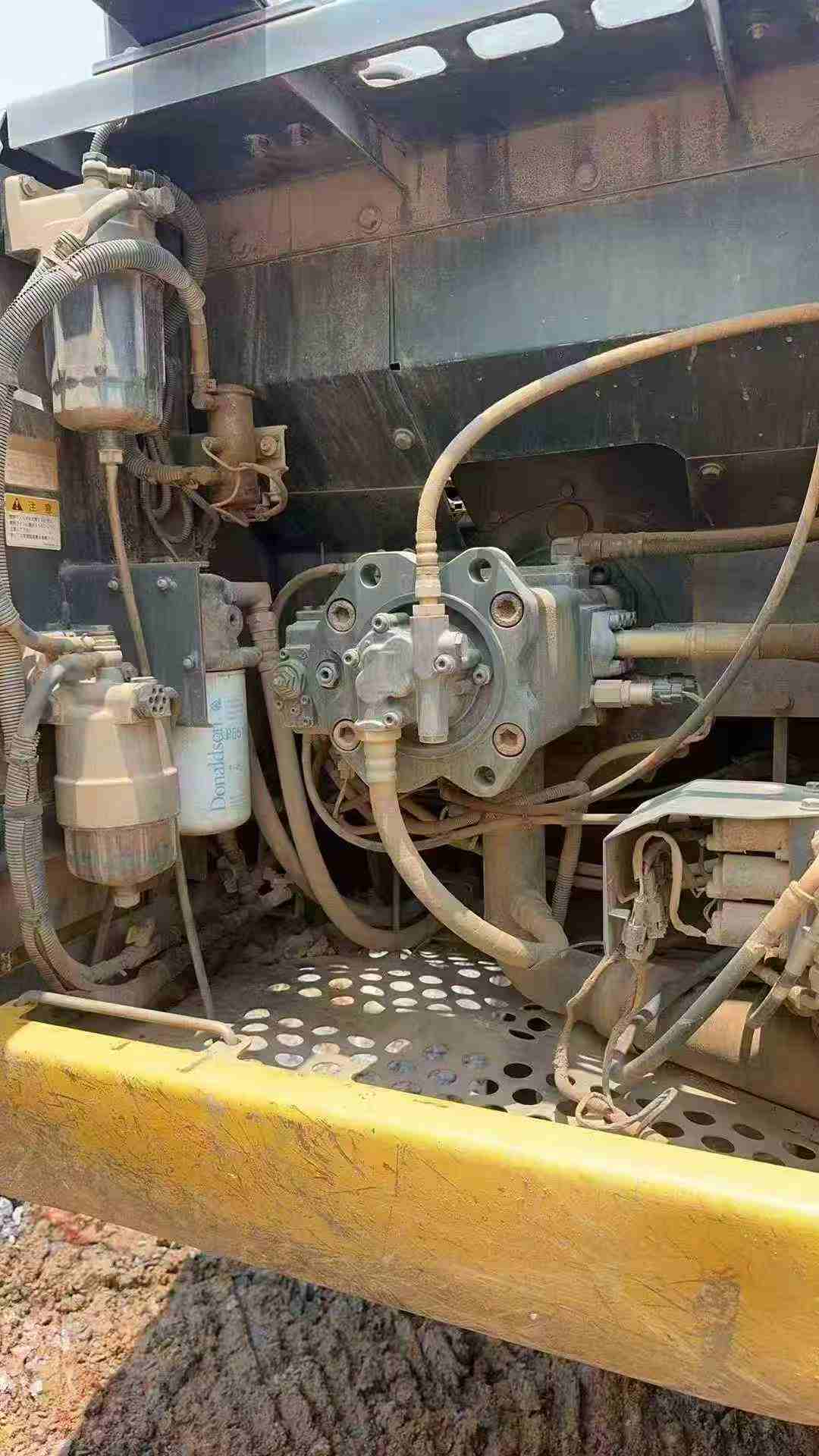 شراء حفارة Sumitomo SH200-5 مستعملة / 6