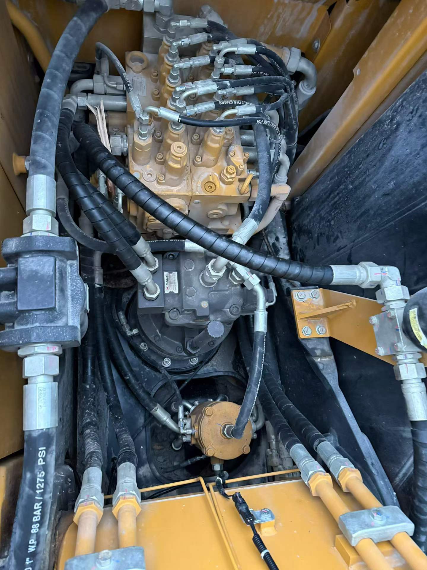 Buy Sany SY135 Used Excavator / 2 Buy Sany SY135 Used Excavator / 2