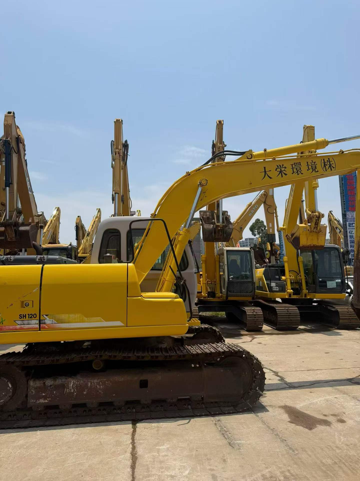 شراء حفارة Sumitomo SH120 مستعملة / 6