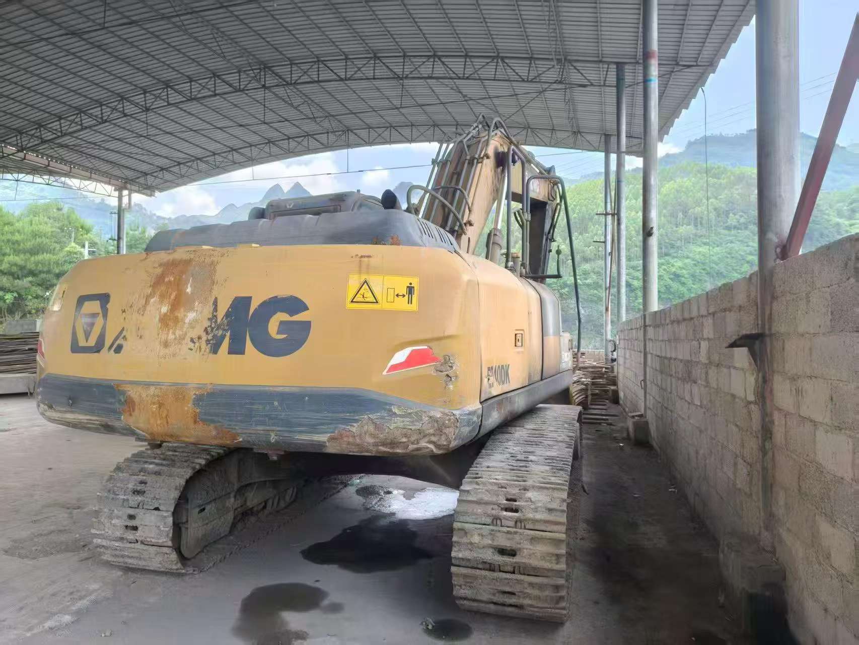 Buy XCMG XE240D Used Excavator / 3