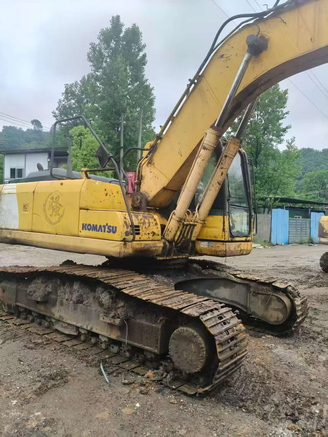 Buy Komatsu PC220-7 Used Excavator / 4 Buy Komatsu PC220-7 Used Excavator / 4