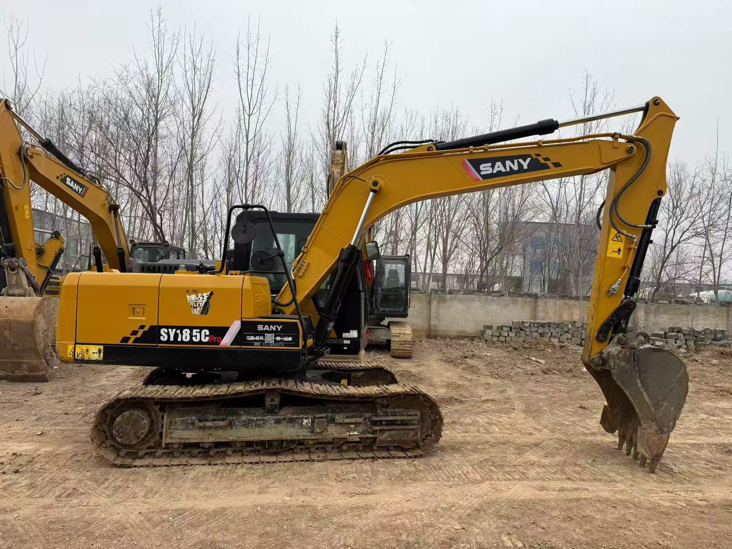 Buy Sany SY135 Used Excavator / 3 Buy Sany SY135 Used Excavator / 3