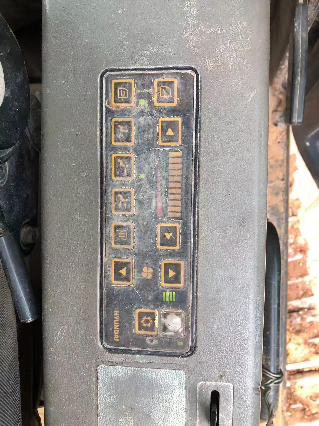 Compre Excavadora Hyundai R110-7 Usada / 2