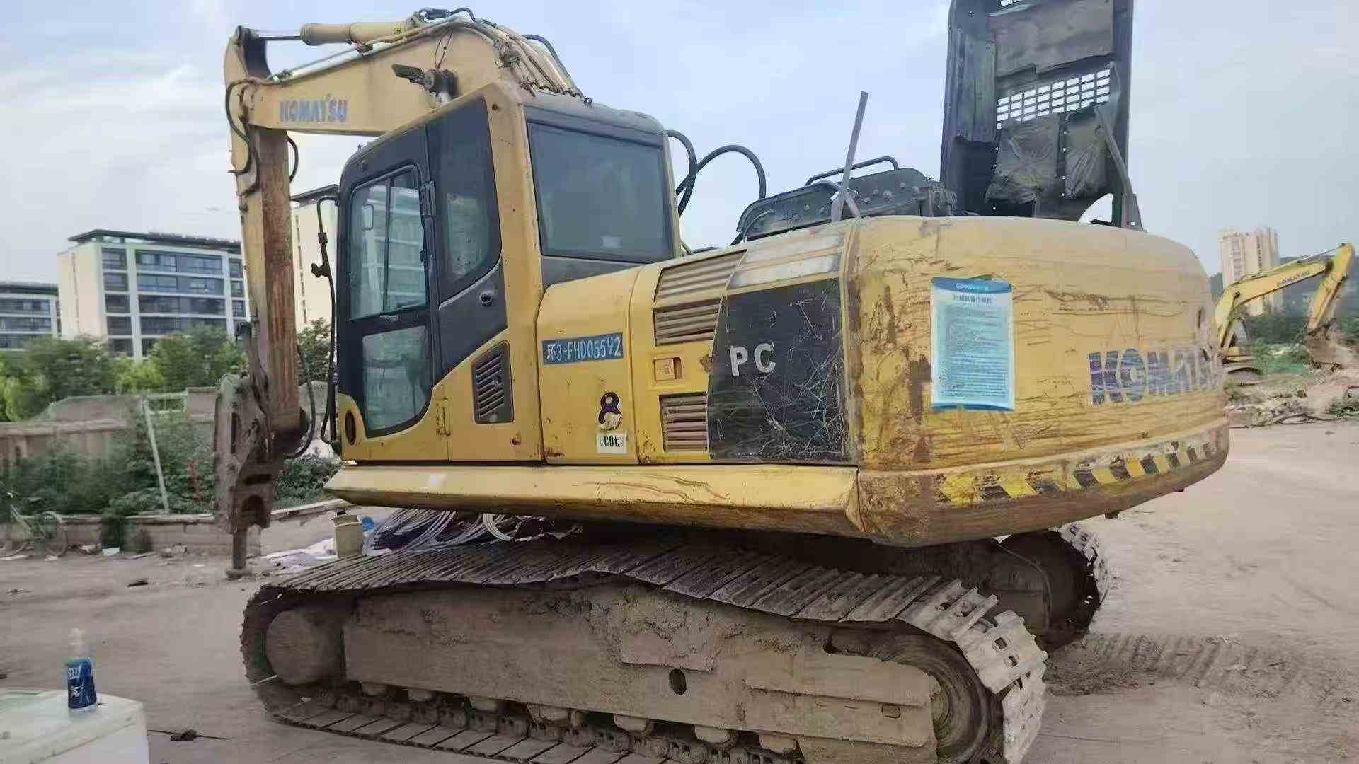 Buy Komatsu PC210-8 Used Excavator