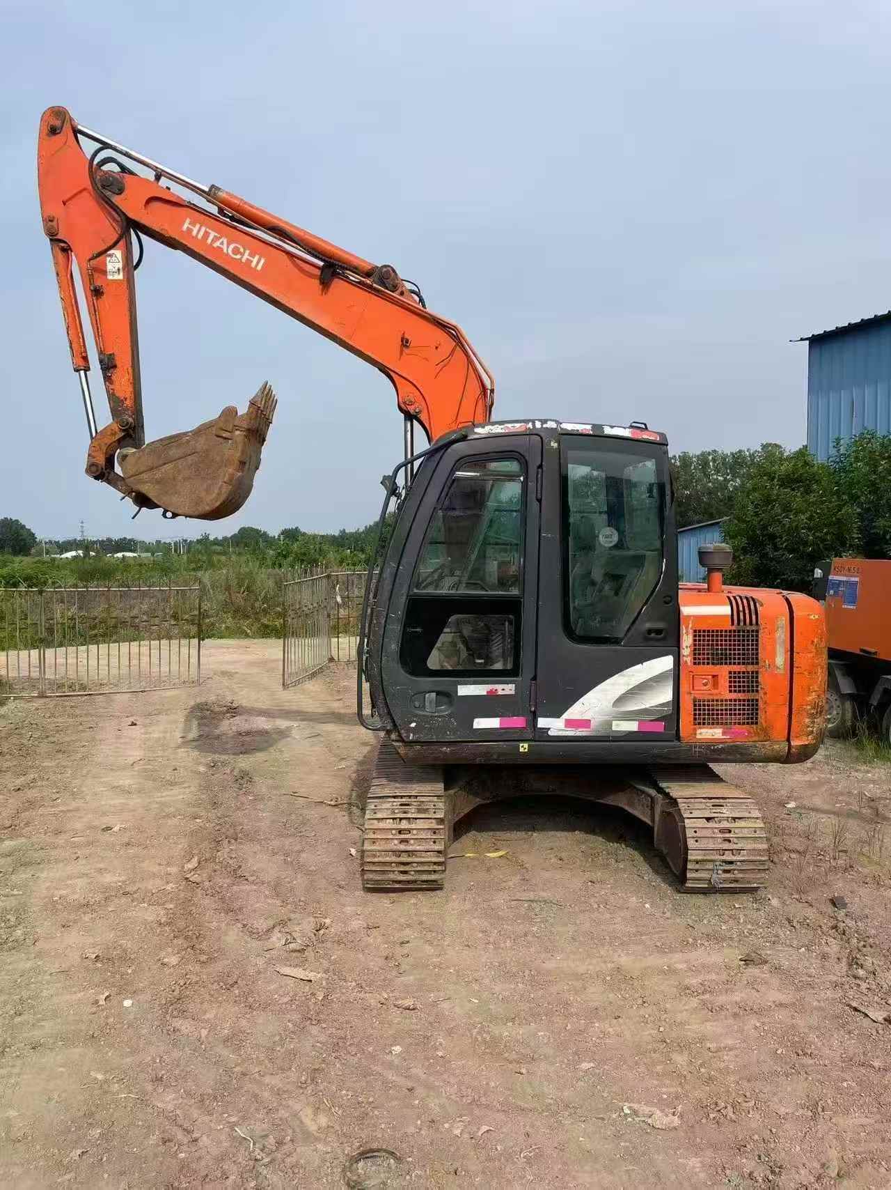 شراء Hitachi ZX60 مستعمل حفارة