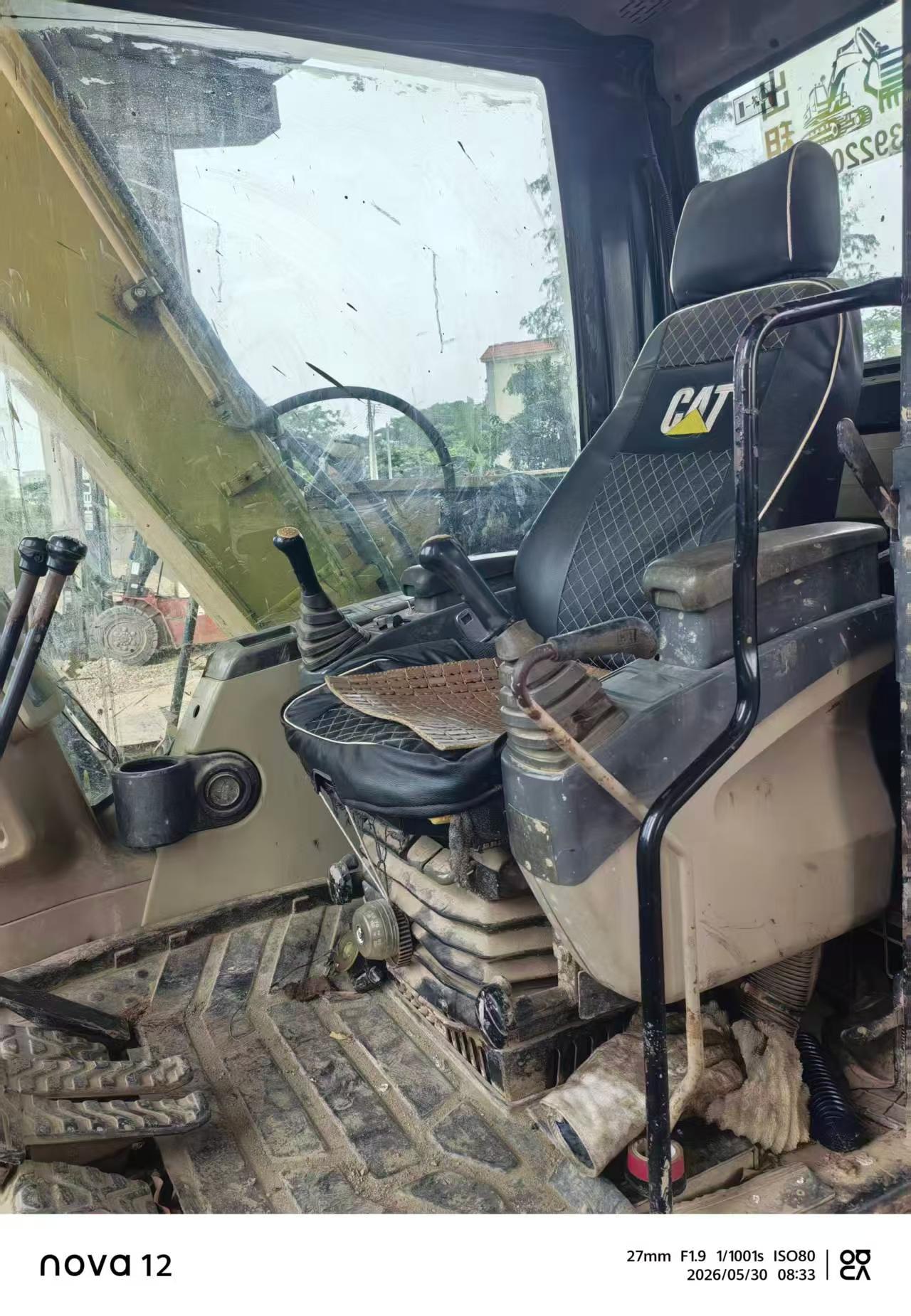 شراء حفارة Caterpillar 307C مستعملة / 5