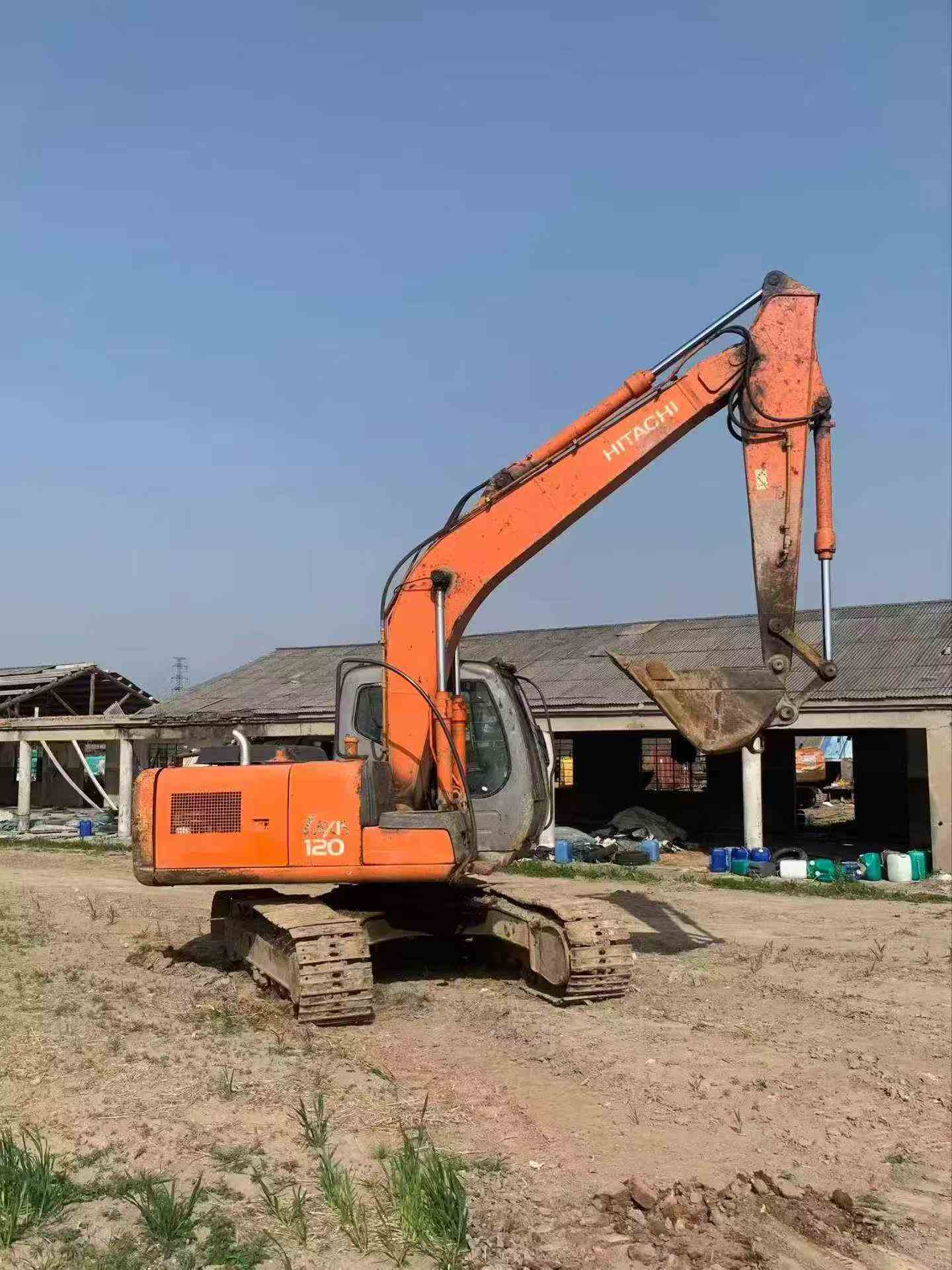 شراء حفارة Hitachi EX120 مستعملة / 9