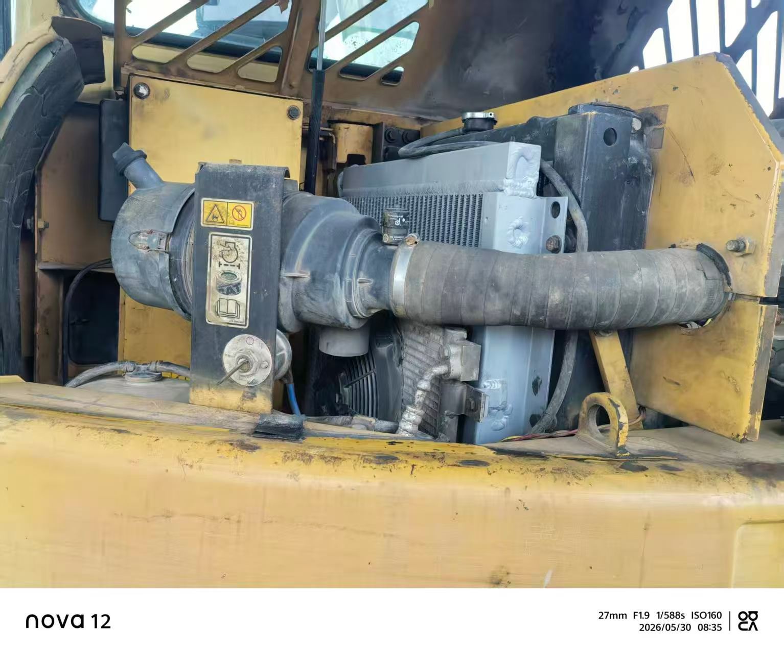 شراء حفارة Caterpillar 307C مستعملة / 4