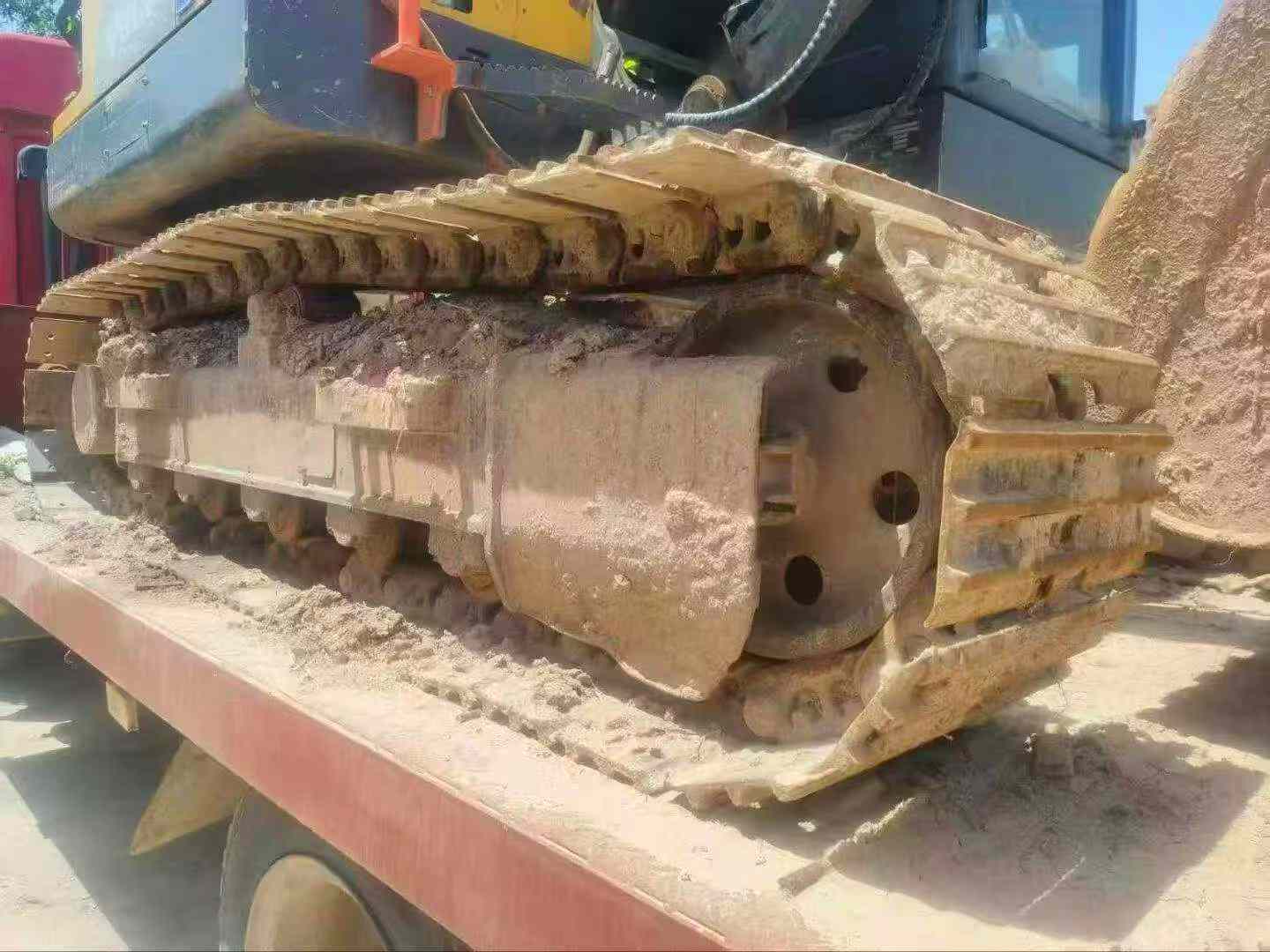 شراء حفارة Volvo EC75D مستعملة / 9