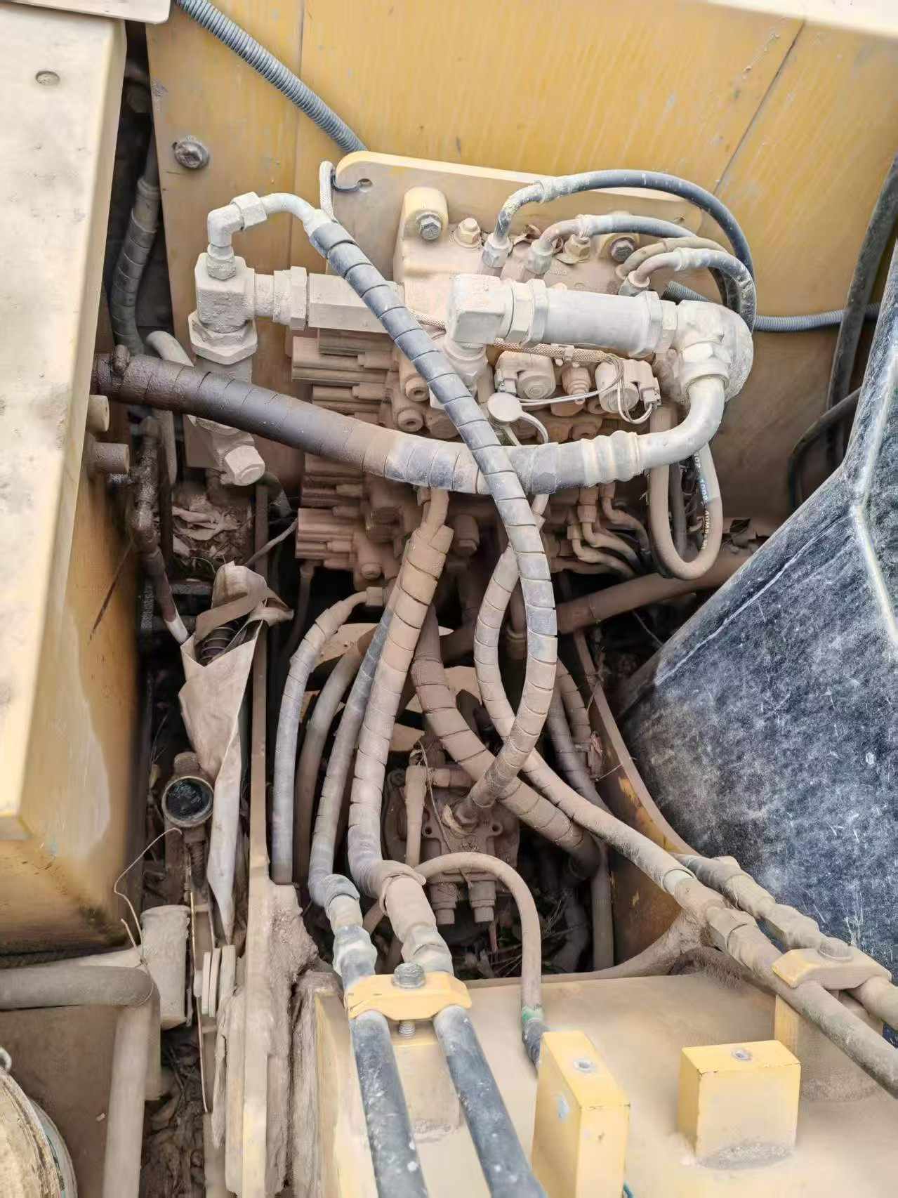 Buy Caterpillar 307B Used Excavator / 6