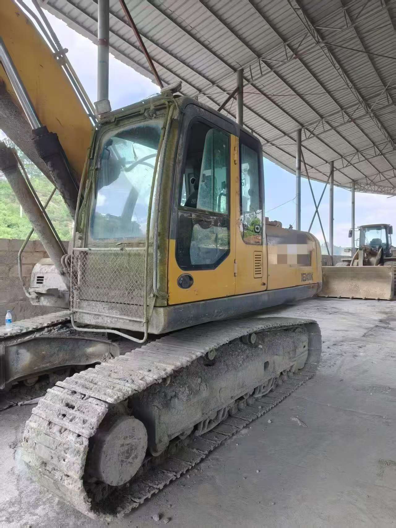 Buy XCMG XE240D Used Excavator