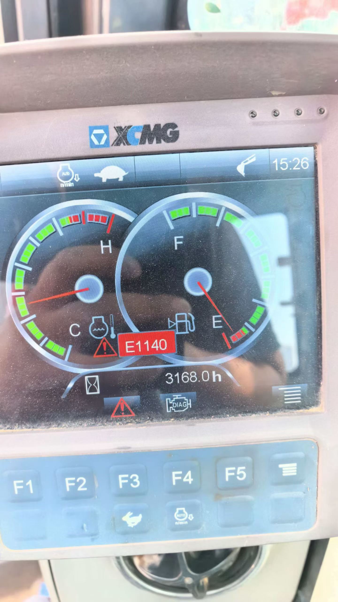 شراء حفارة XCMG XE135B مستعملة / 9