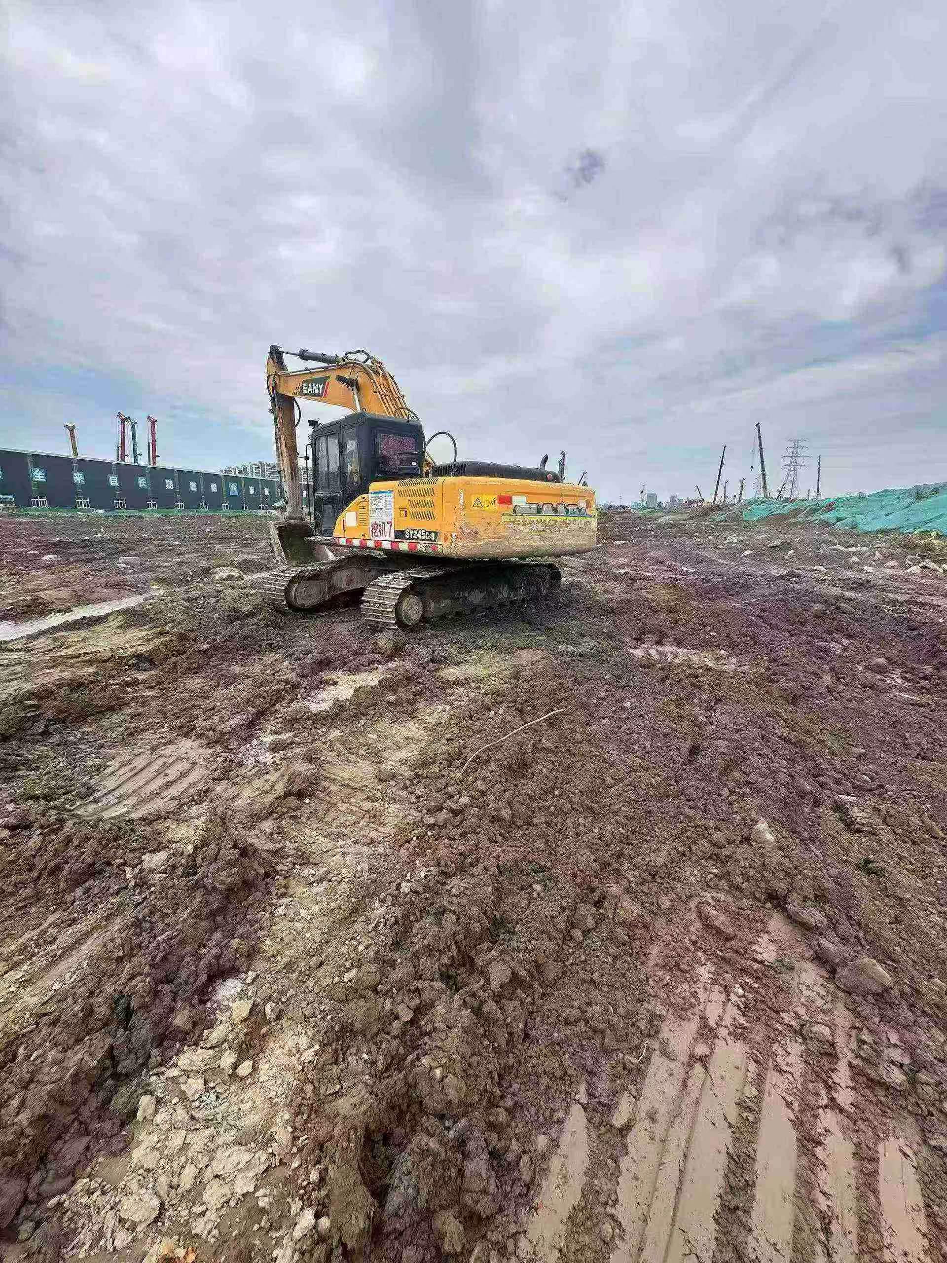 Buy Sany SY215C-8 Used Excavator / 5 Buy Sany SY215C-8 Used Excavator / 5