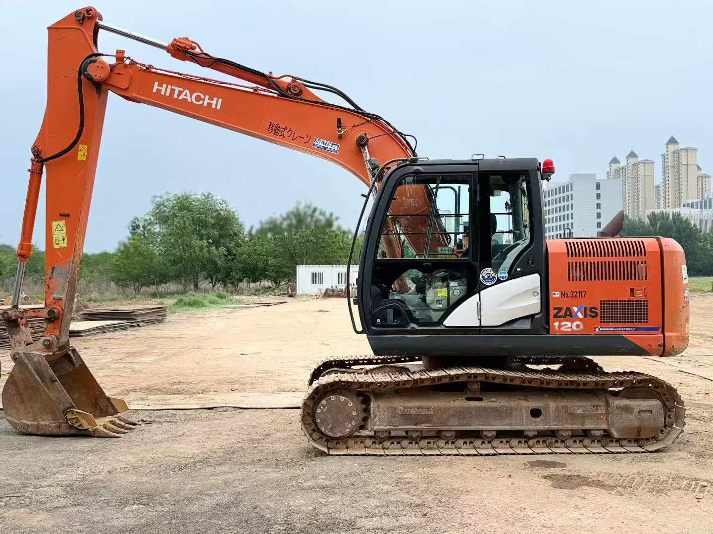 شراء Hitachi EX120-5 مستعمل حفارة