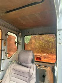 شراء حفارة Hitachi EX120-5 مستعملة / 7 شراء حفارة Hitachi EX120-5 مستعملة / 7