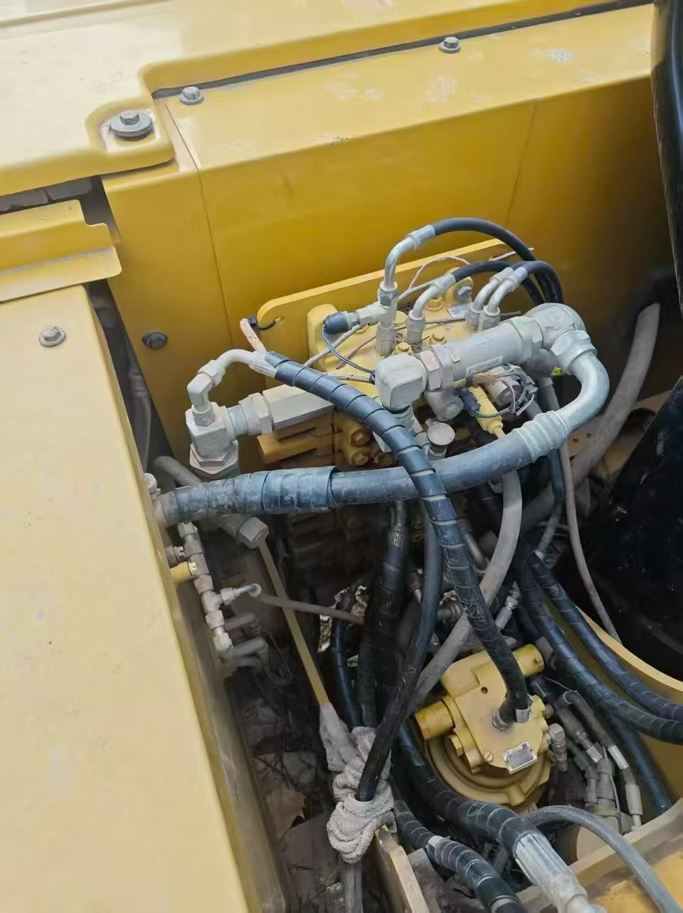 Buy Caterpillar 307B Used Excavator / 4 Buy Caterpillar 307B Used Excavator / 4