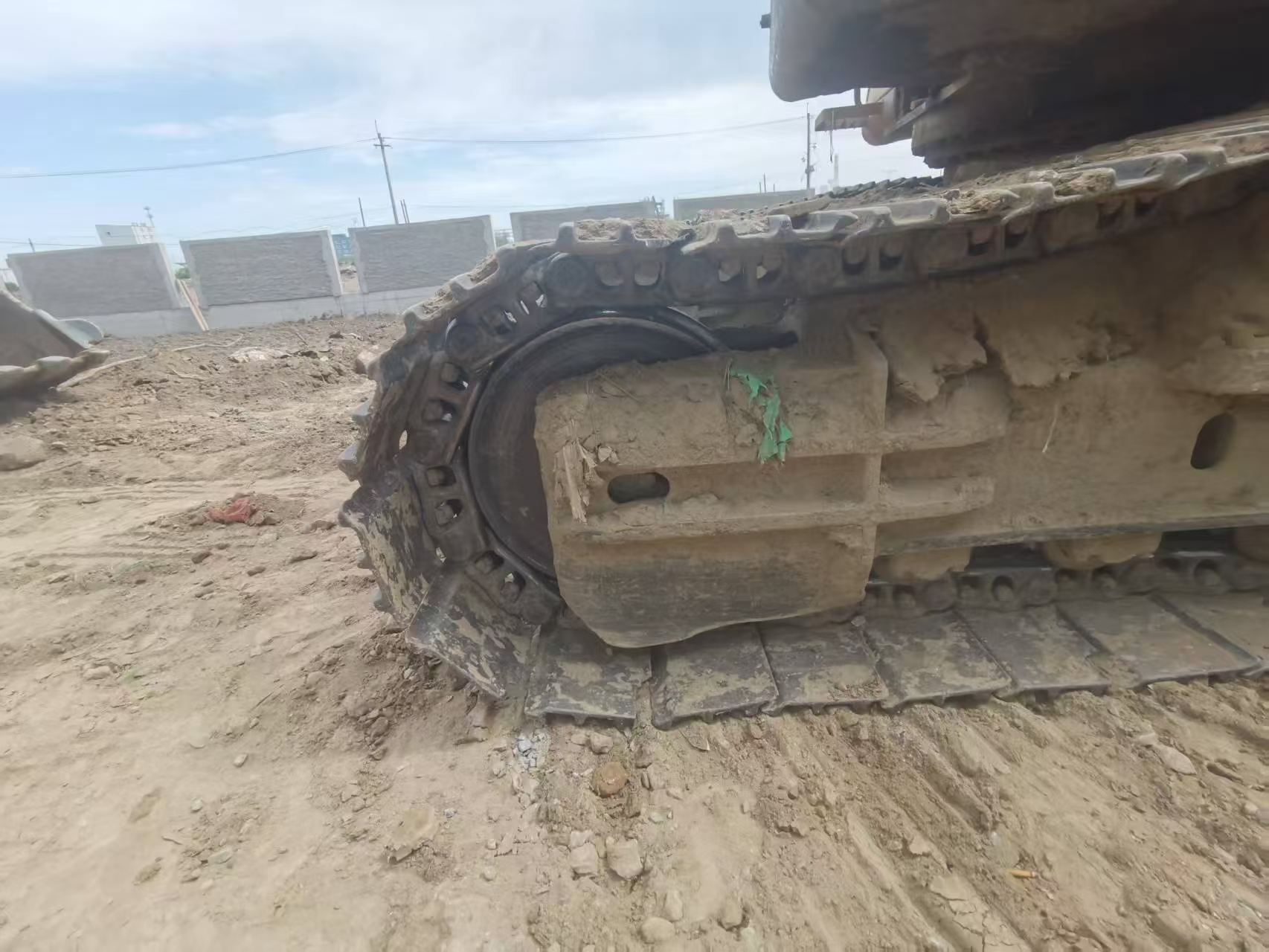 Buy Sany SY215C Used Excavator / 3 Buy Sany SY215C Used Excavator / 3