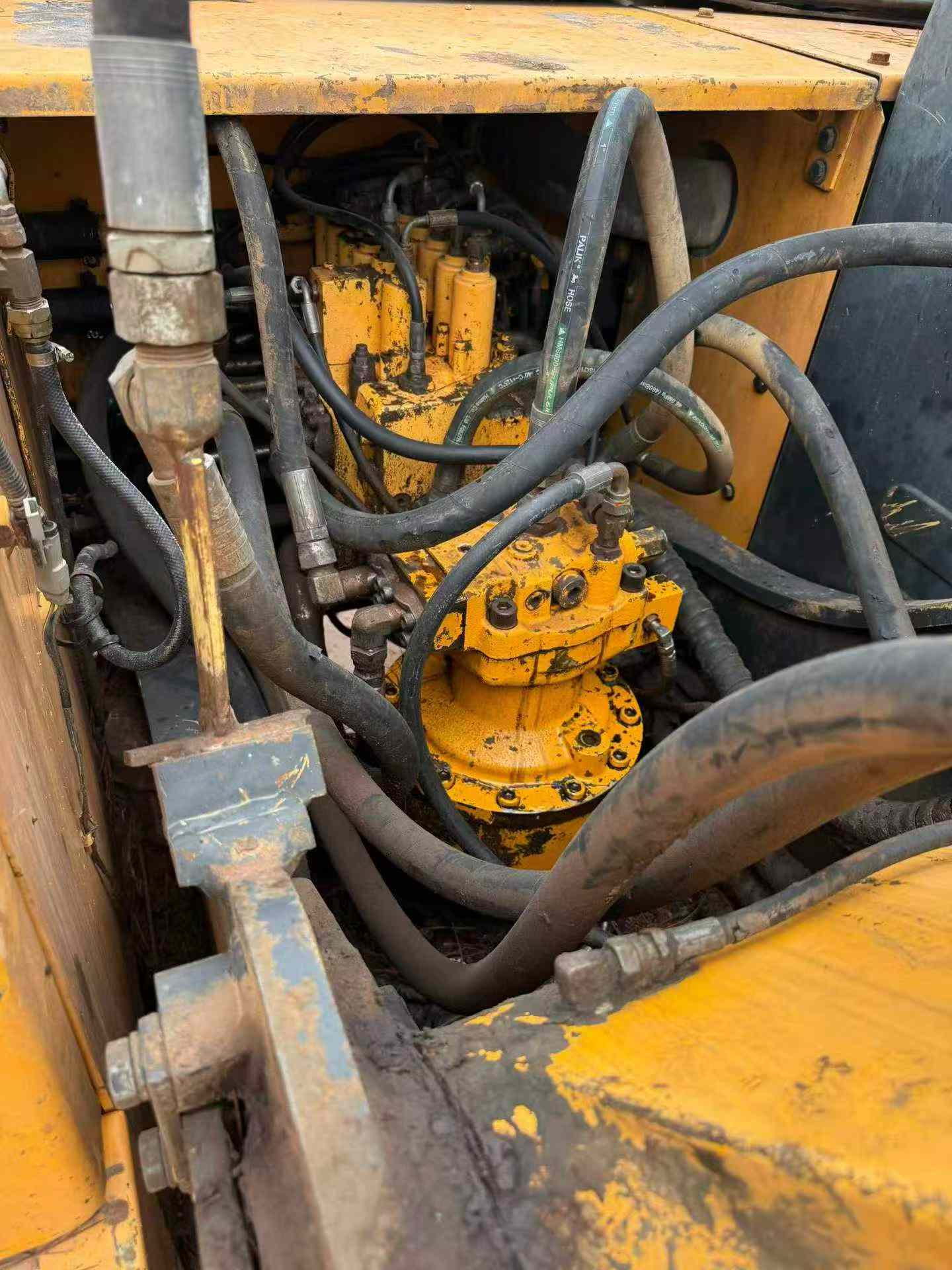 Buy Hyundai R225-7 Used Excavator / 4