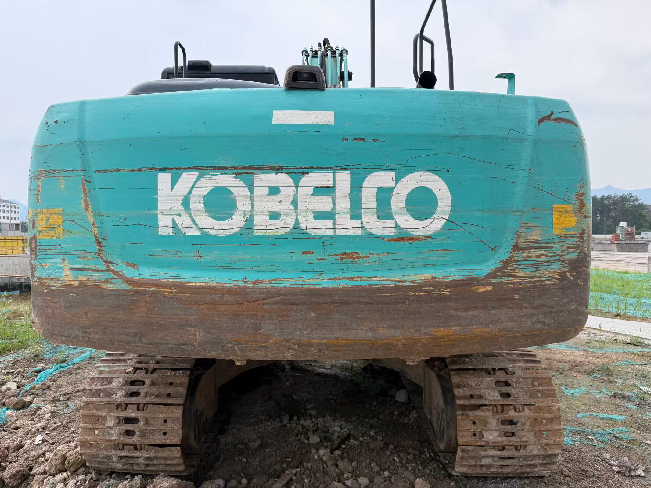 Купить Подержанный Экскаватор Kobelco SK200 / 2 Купить Подержанный Экскаватор Kobelco SK200 / 2